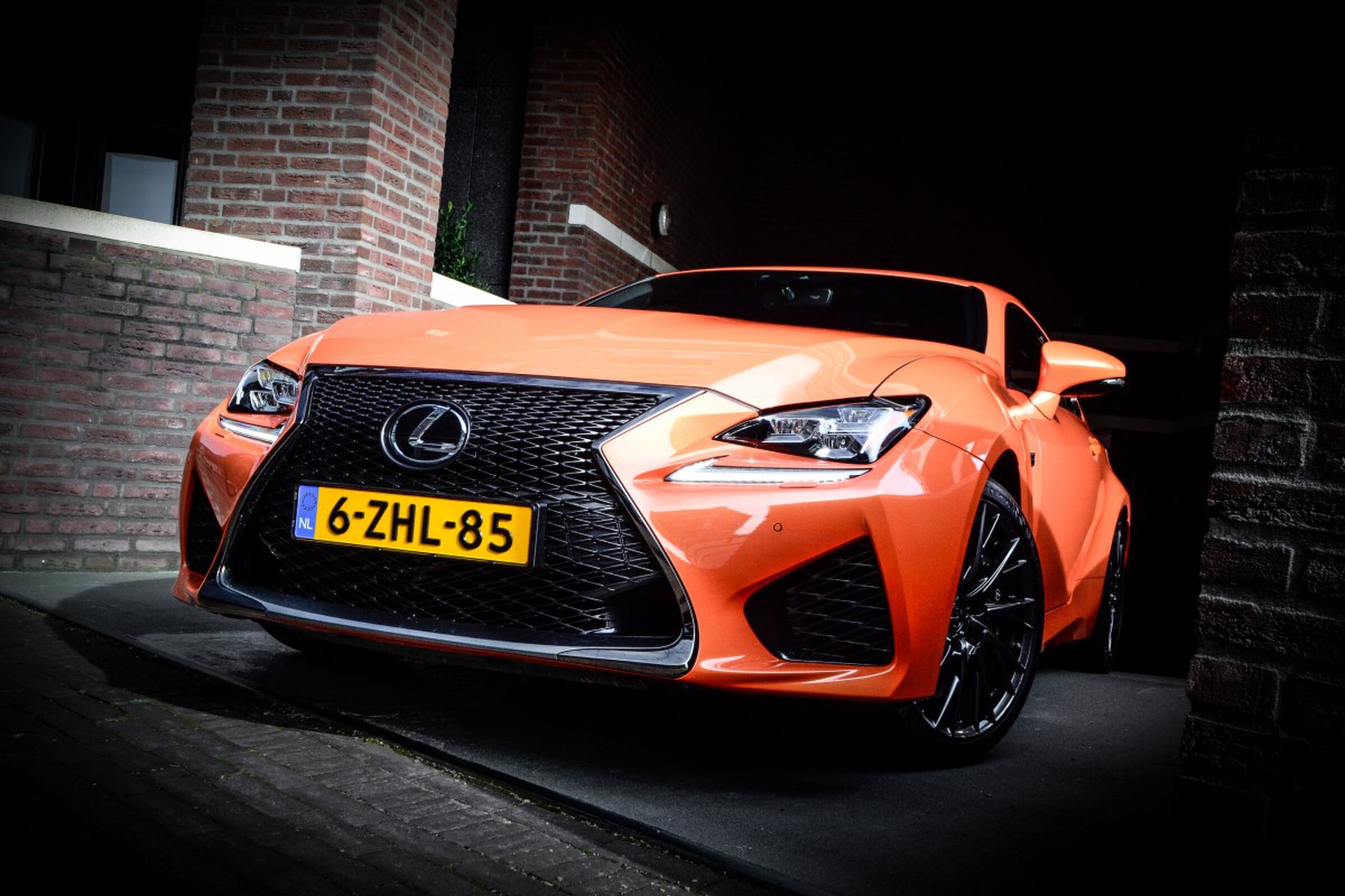 Man-Man-Lexus-RCF (1)