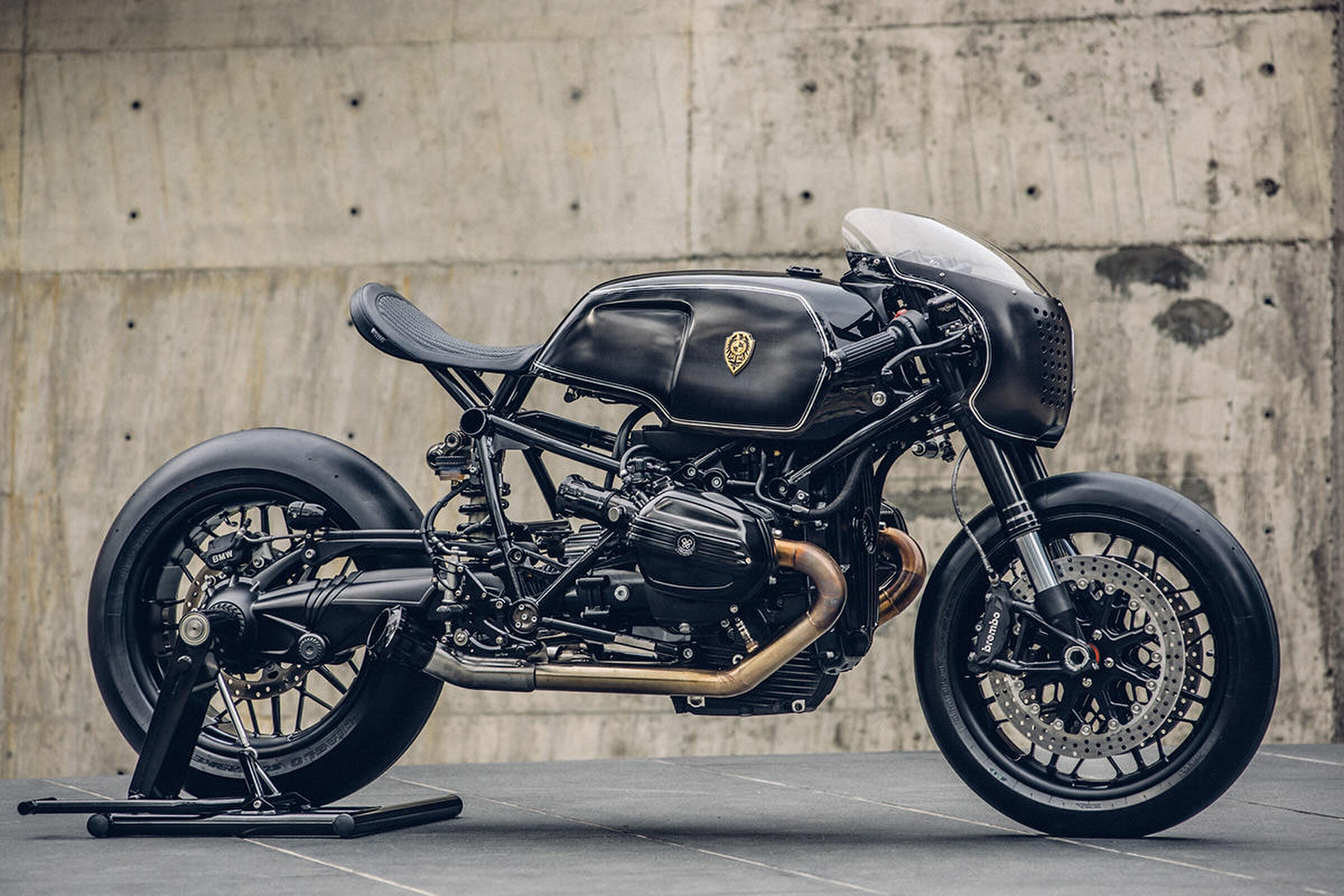 Custombike BMW batman zwart Rough Crafts,+