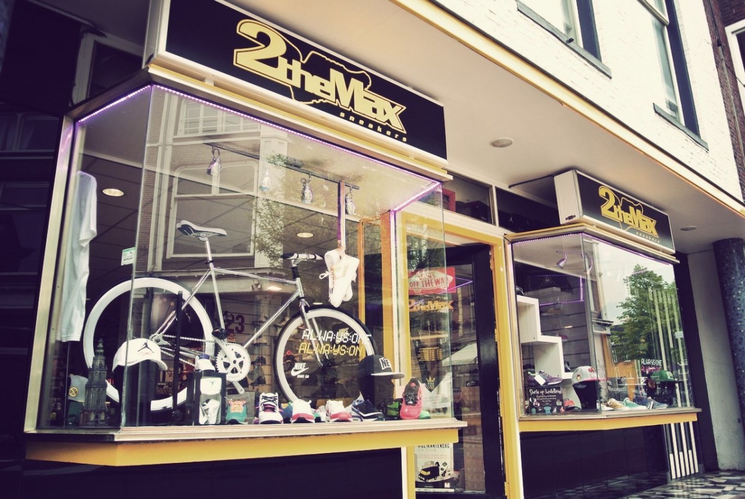 sneakerwinkels-2themax