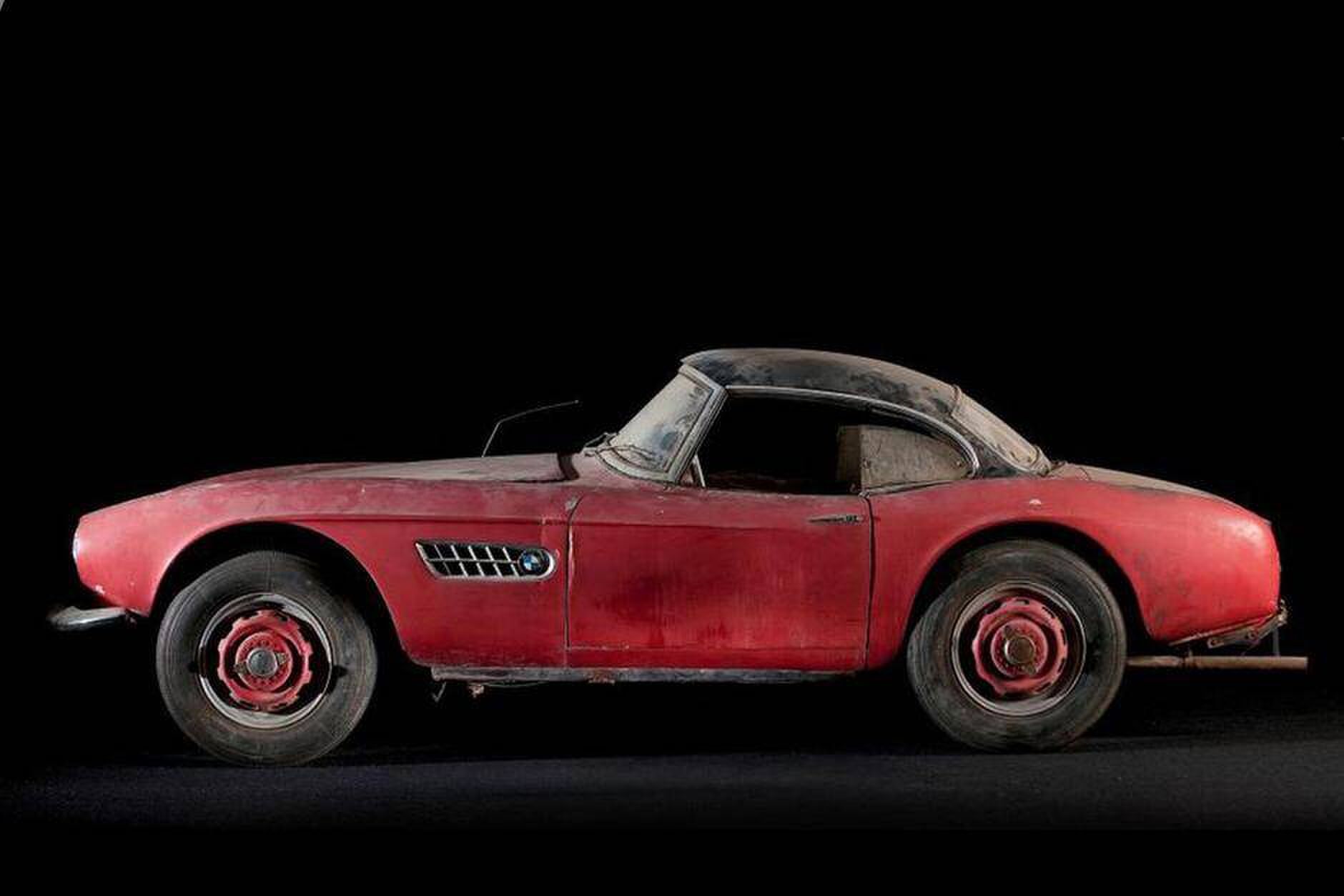 BMW 501 elvis man man