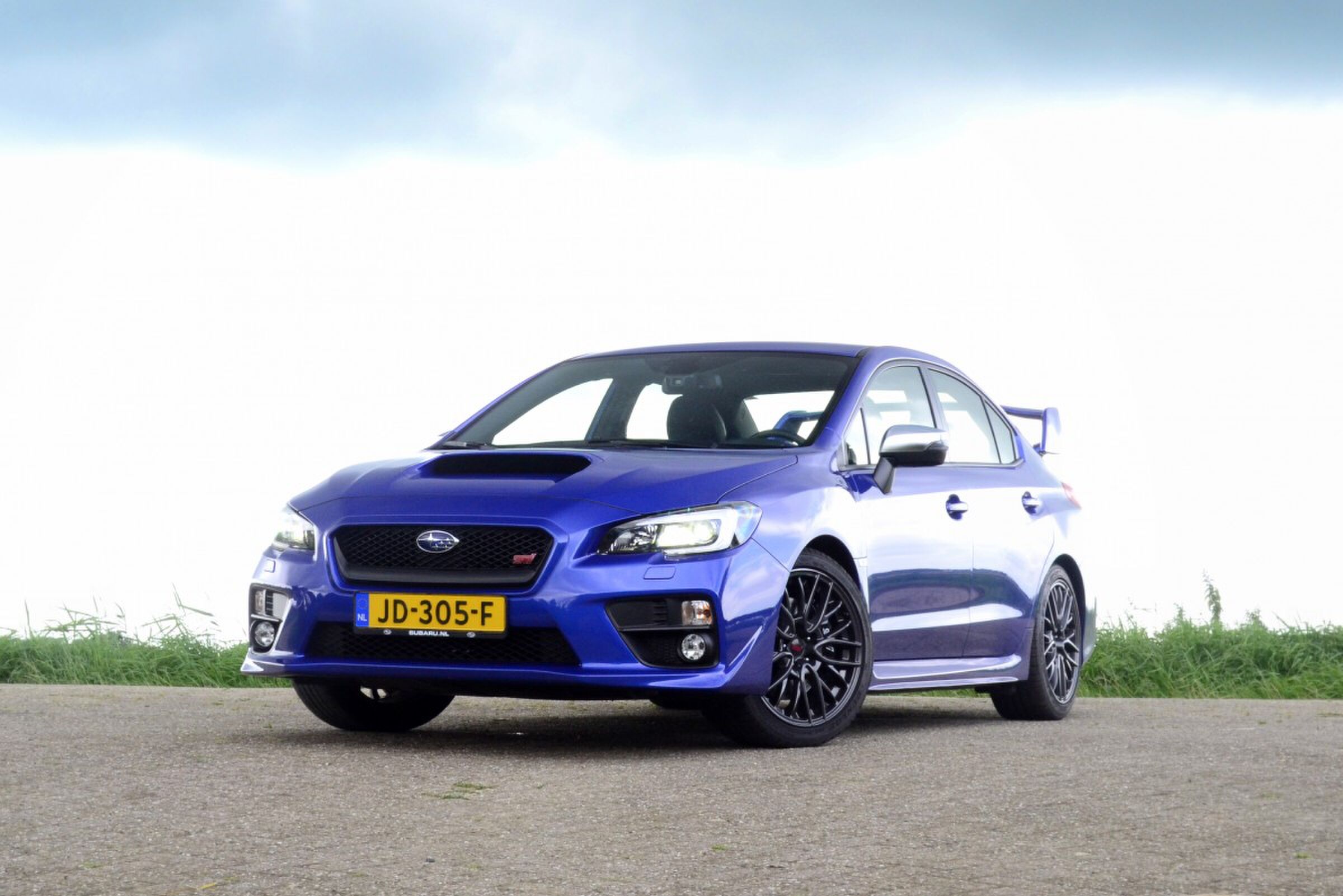 Man-man-Subaru-WRX-STI (10)