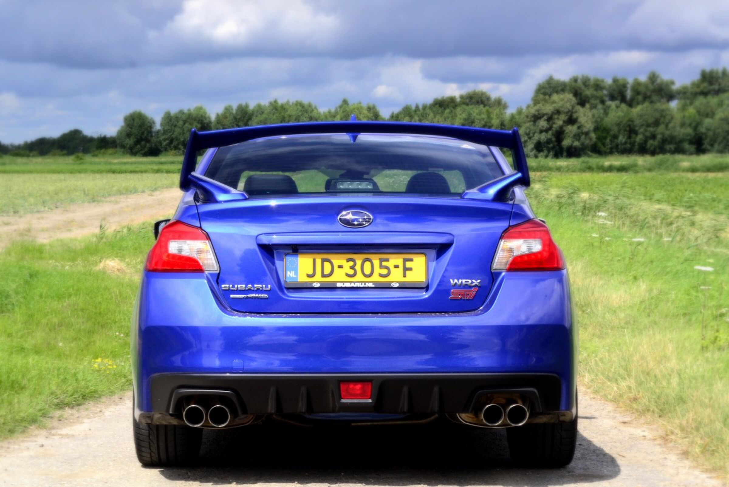 Man-man-Subaru-WRX-STI (11)