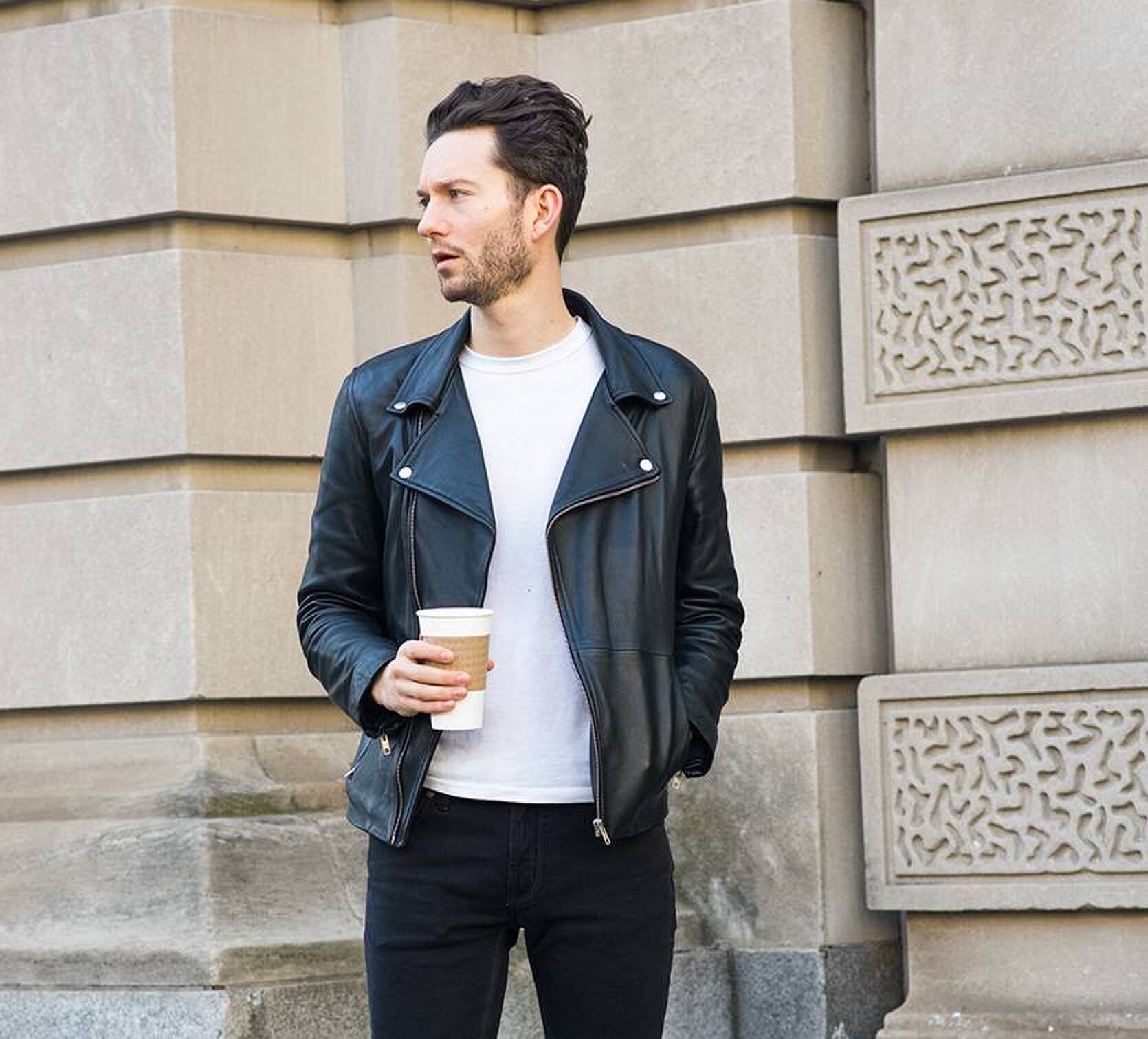 man man wit t-shirt 10 manieren stijlen