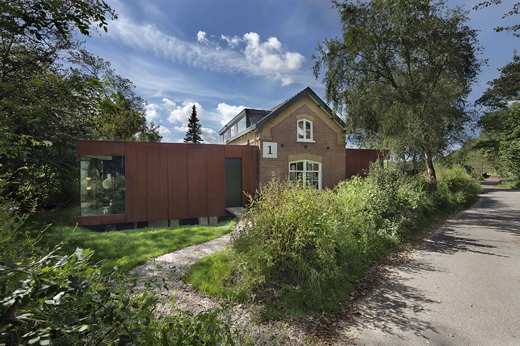 man man boerderije spoorweghuis trein before after 11