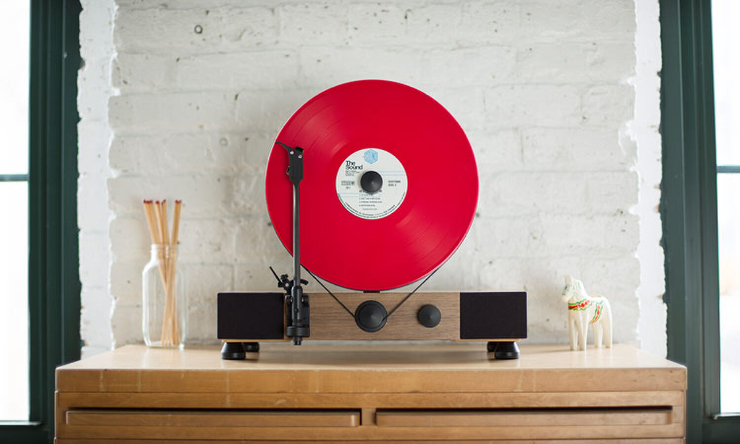 rode plaat-platenspeler-heren-interieur-levensjaar-MAN MAN