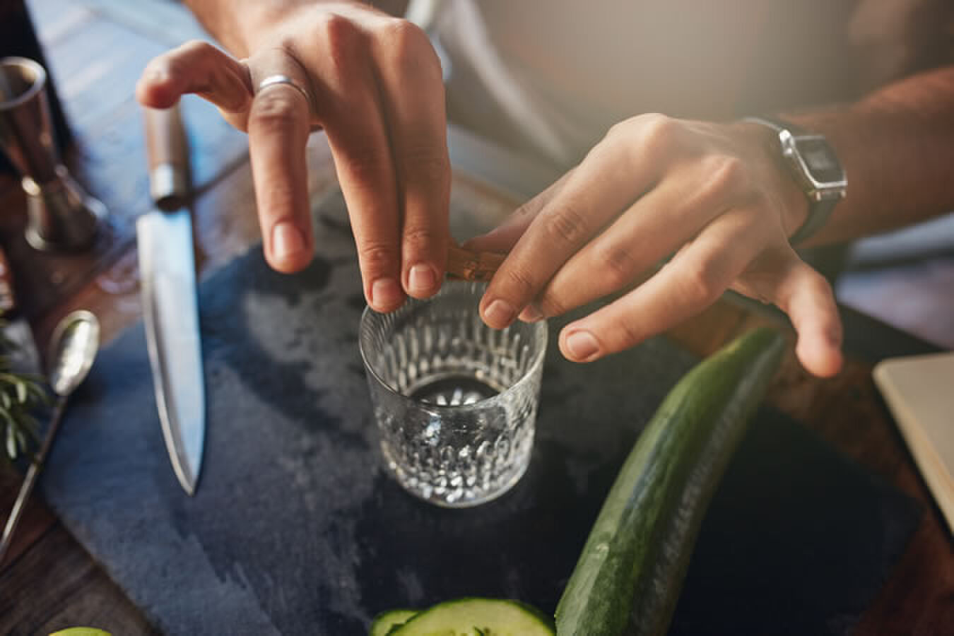 Cocktail maken man man 50 dingen skills man moet beheersen