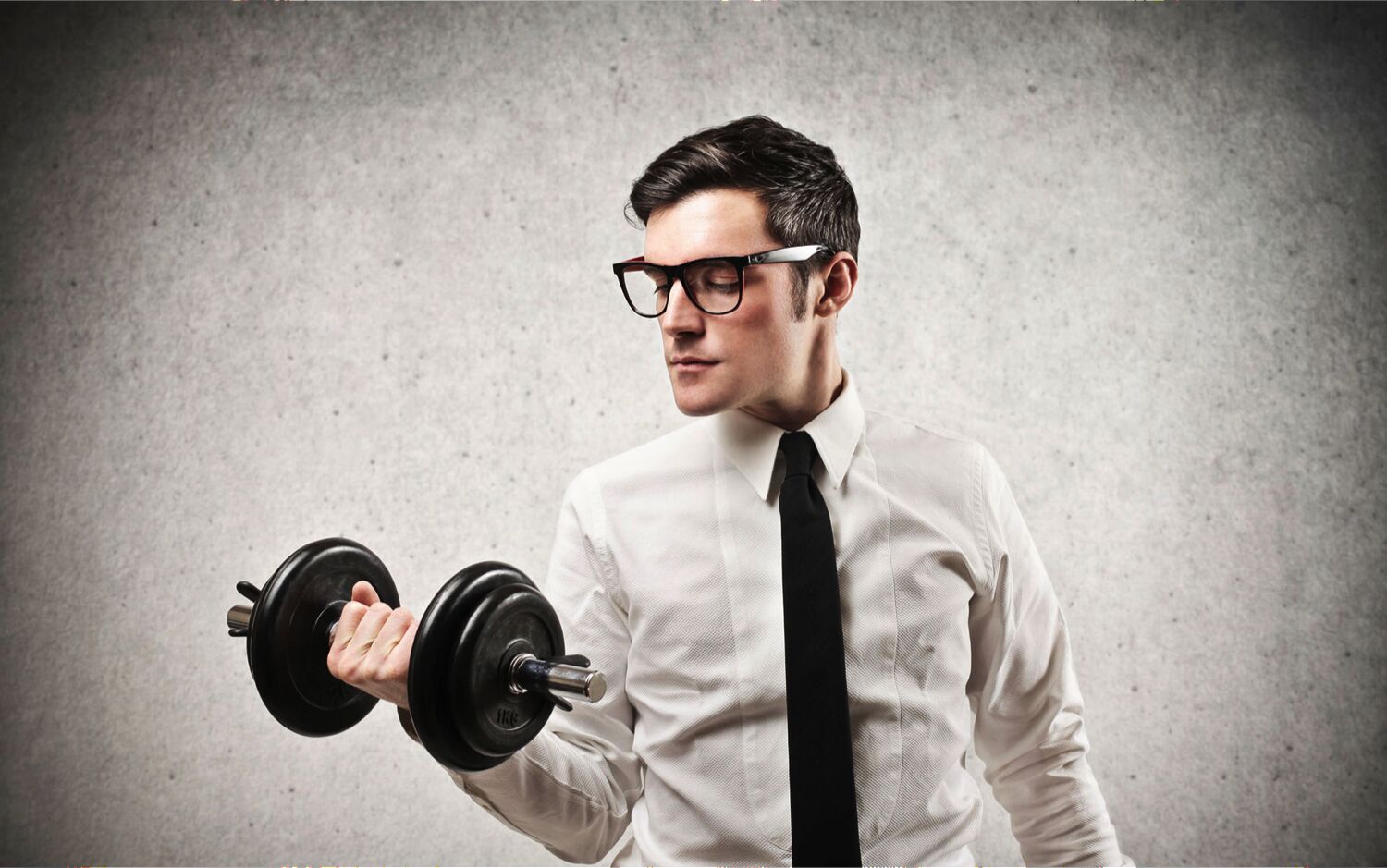bedrijfskorting fitness man man geld besparen slimme manier geld omgaan
