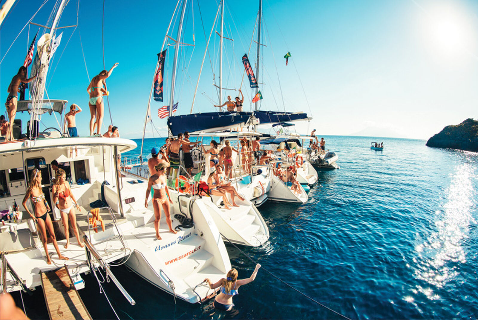 yacht feest jacht party man man geld slim uitgeven 1