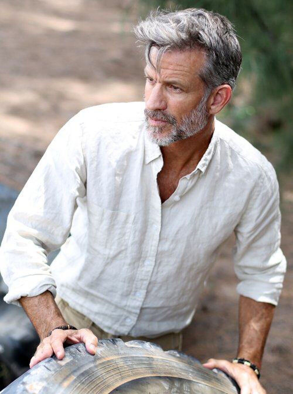 Grijs haar-Elvis inspired-pompadour-herenkapsels-MAN MAN