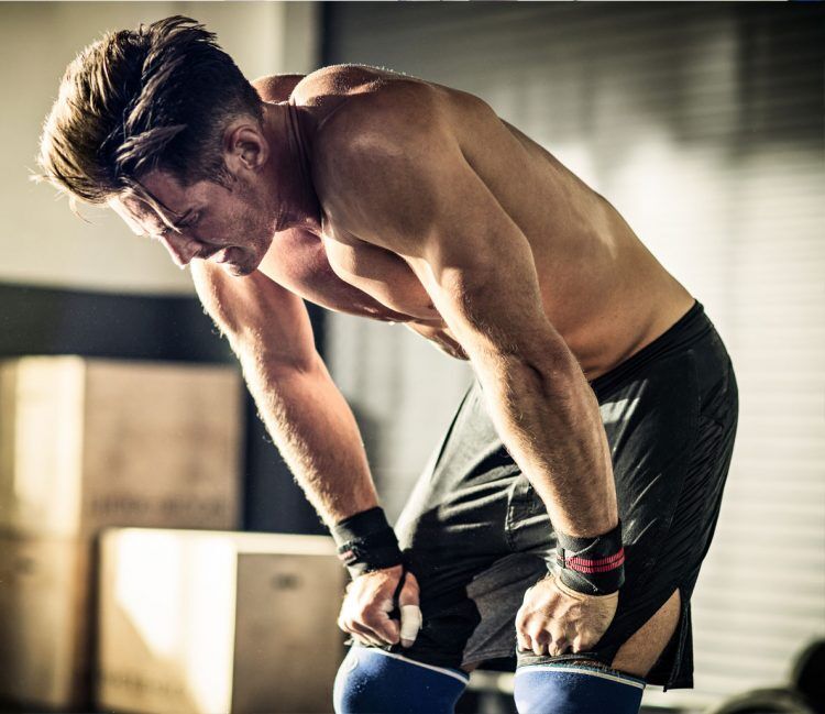 Man trainen-workout-trainen in de sportschool-MAN MAN