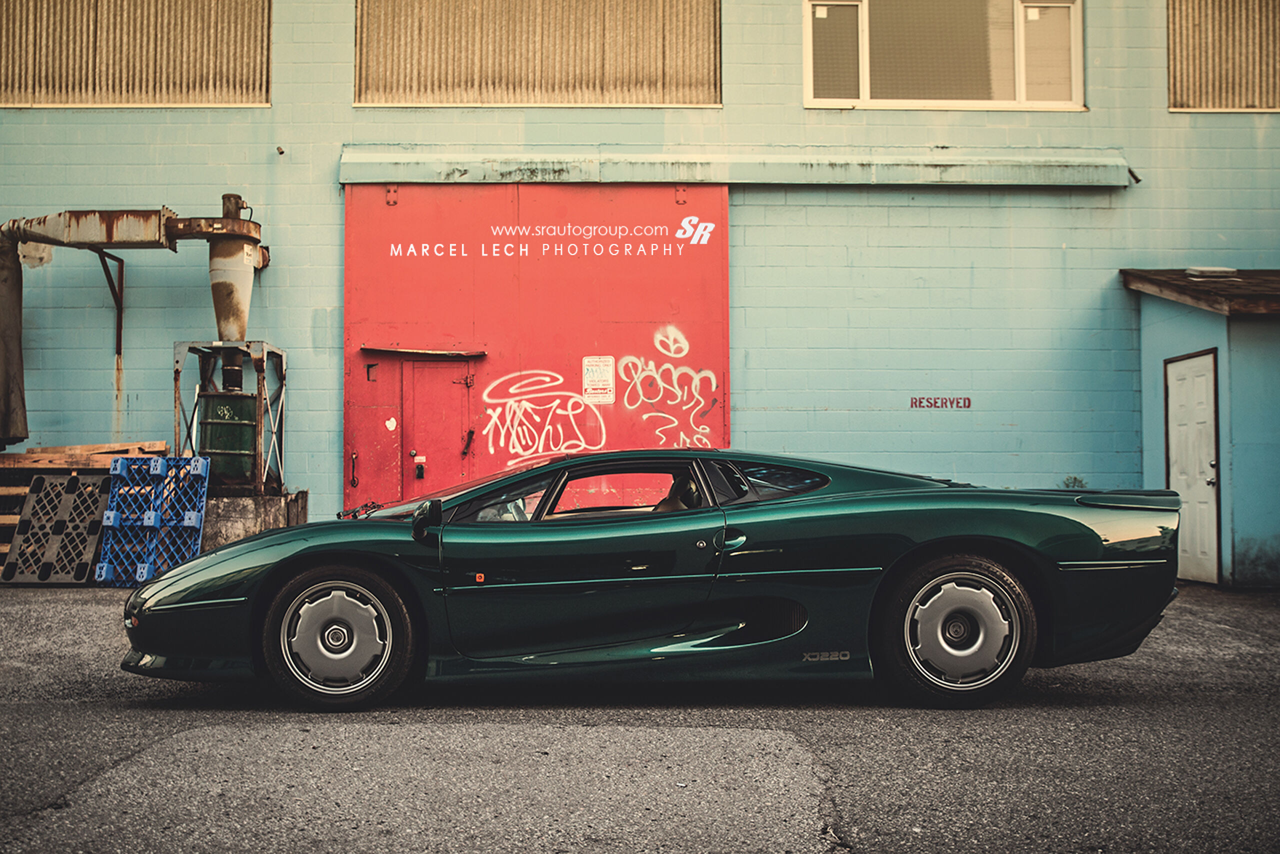 jaguar xj220 man man