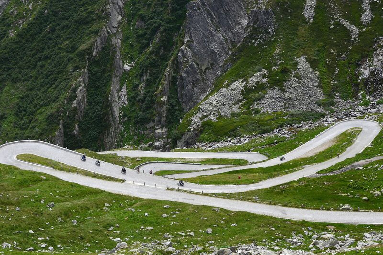 bruutste-motorroutes-europa-transalpine-MAN MAN