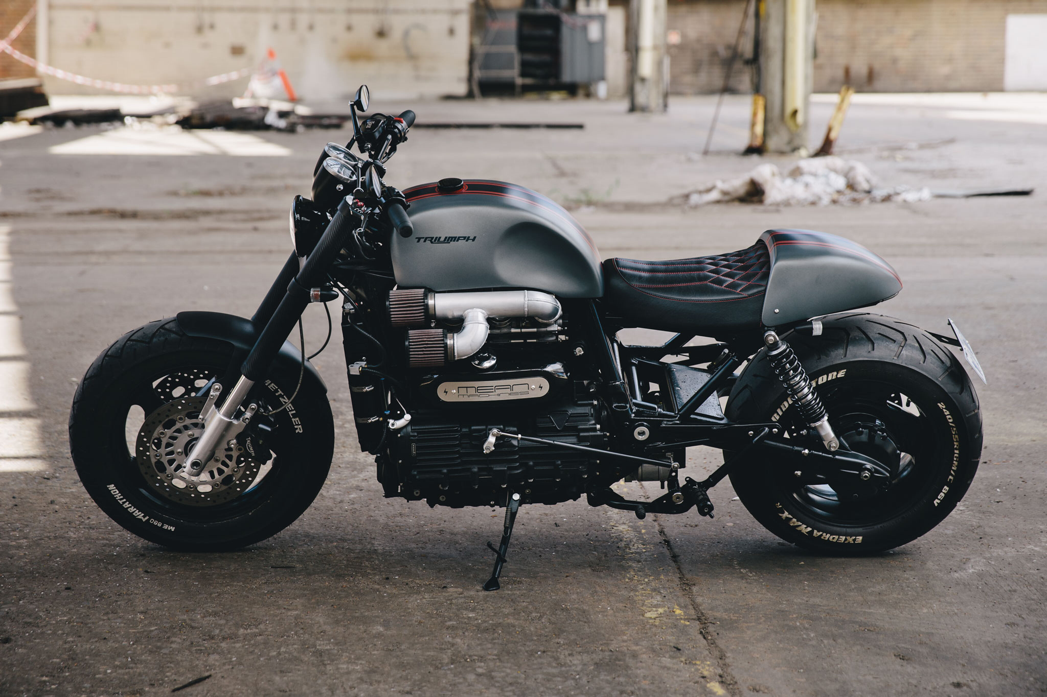 Triumph rocket cafe racer man man 4