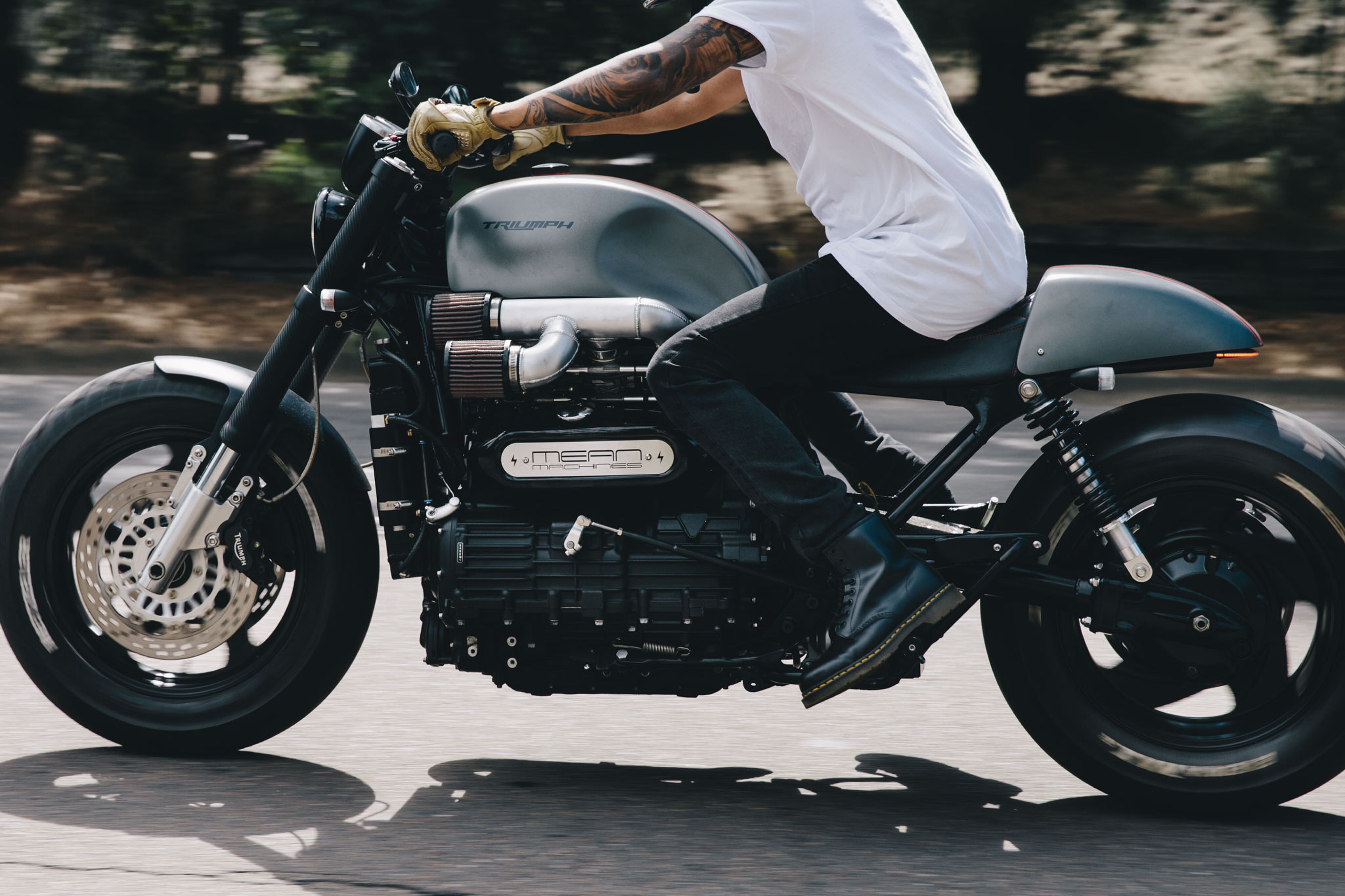 Triumph rocket cafe racer man man 5