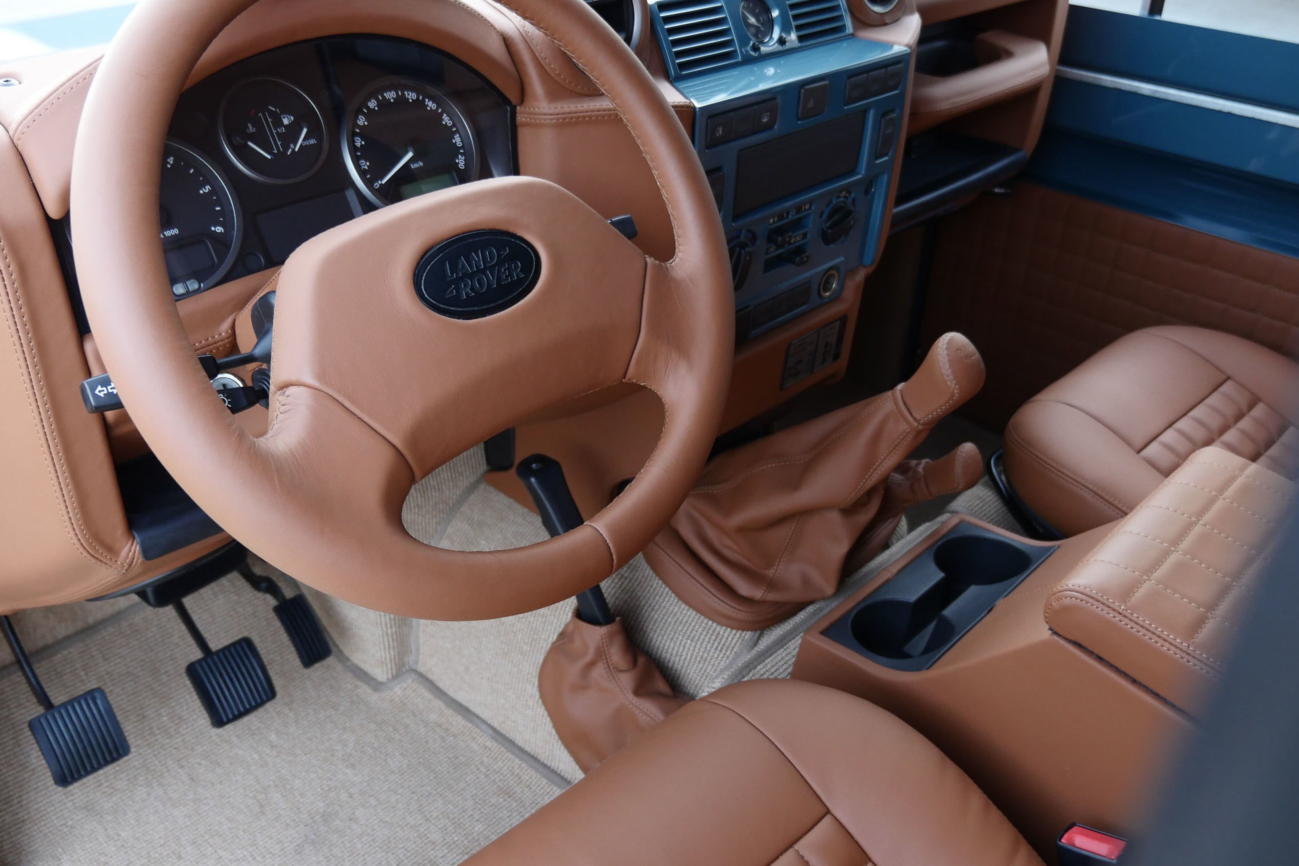 land-rover-defender-heritage- MAN MAN 8