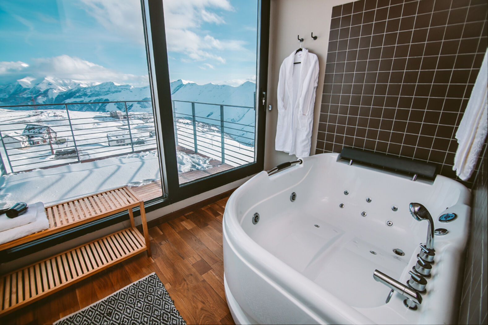 zeecontainer-jacuzzi-manman