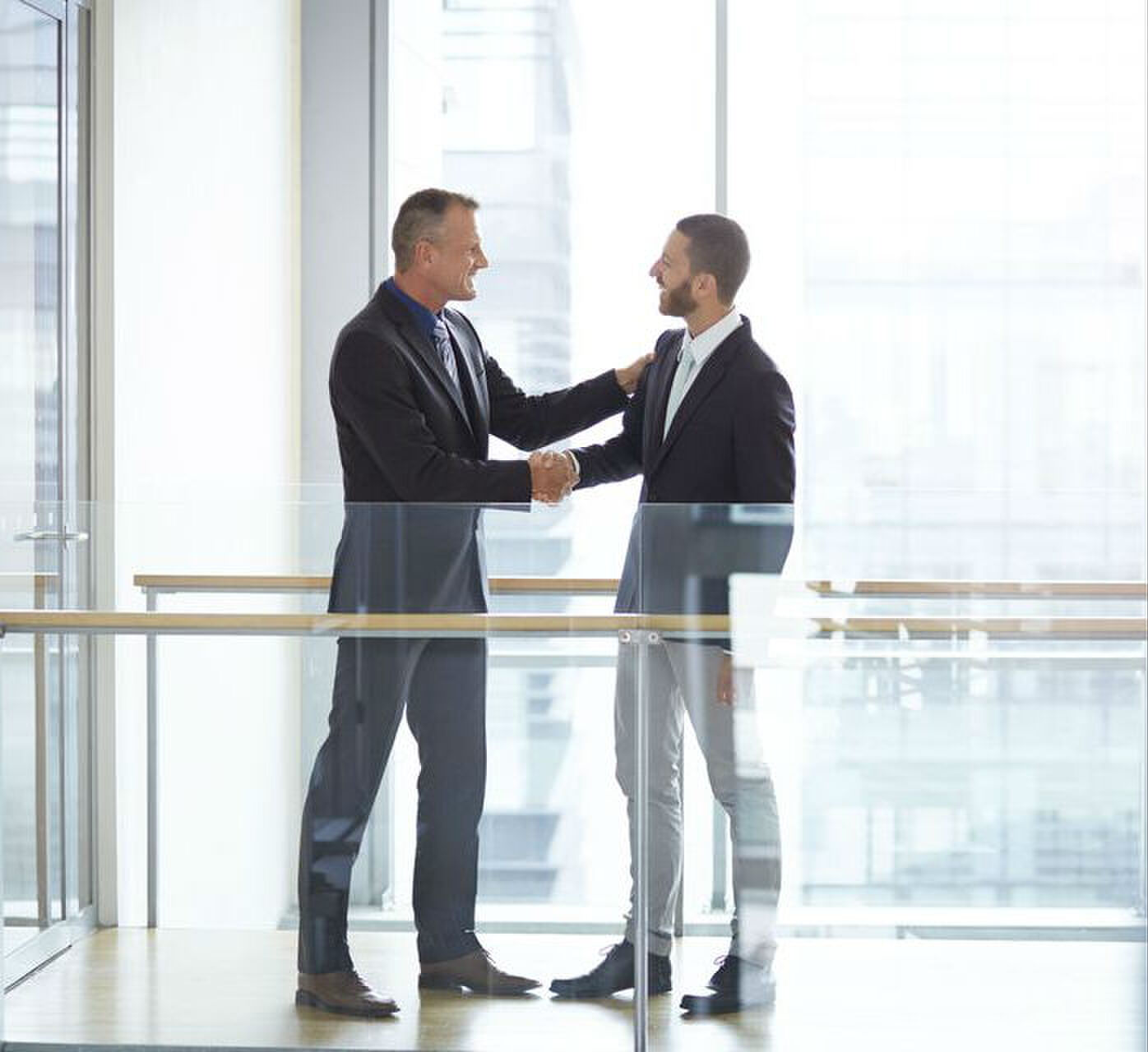 lichaamstaal-handdruk-manman