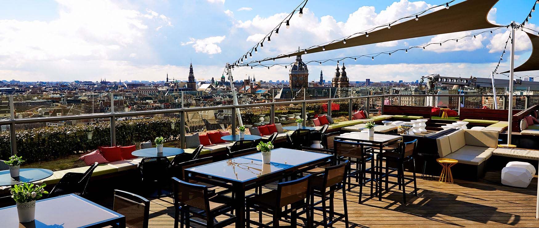 rooftopbarren-skylounge-manman