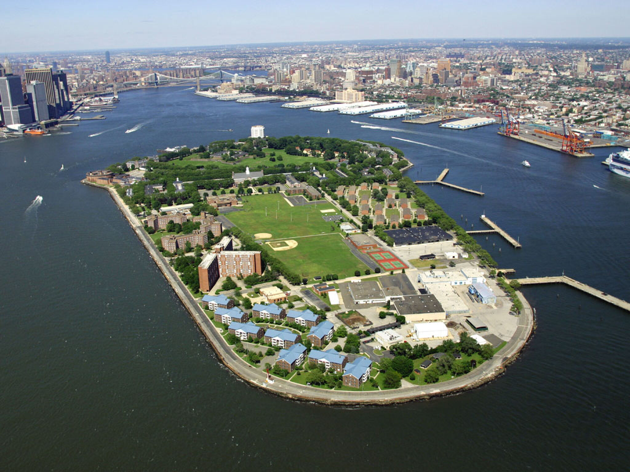 governors-island-new-york-manman