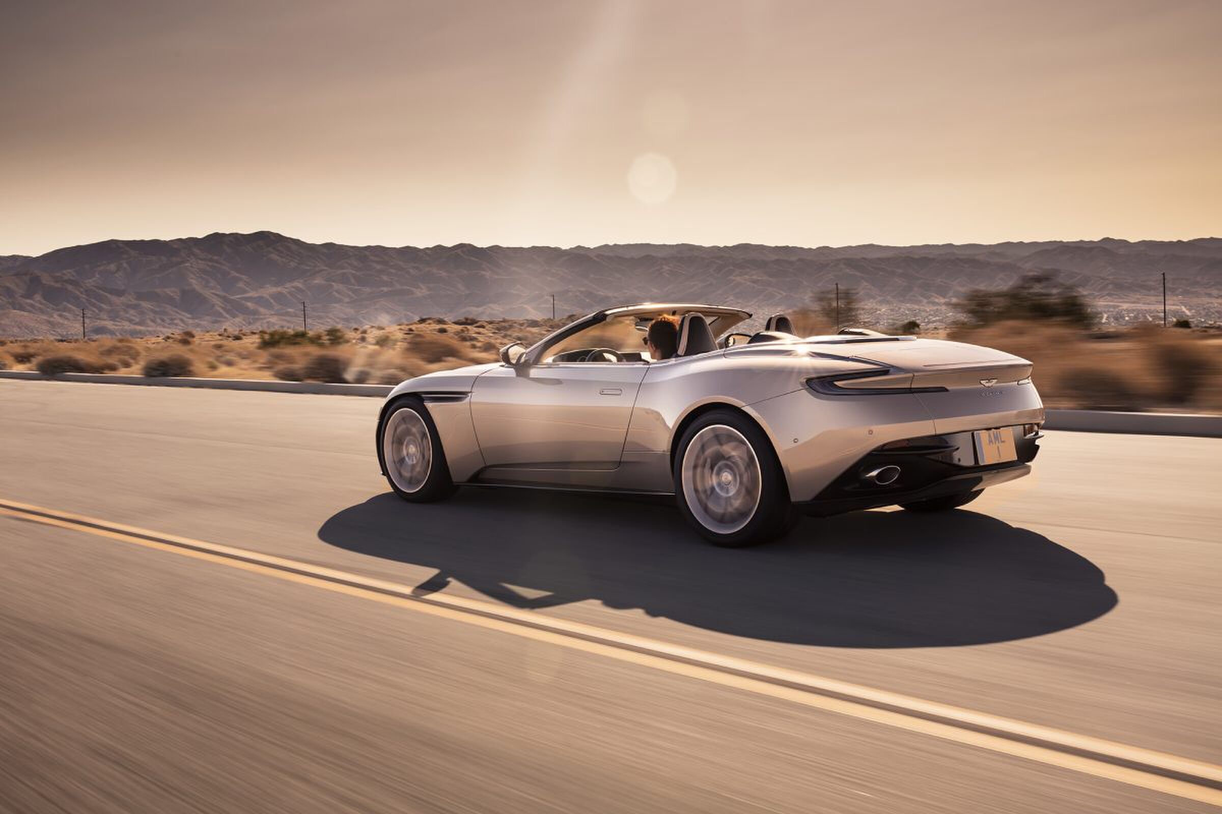 Aston Martin DB11 Volante MAN-MAN