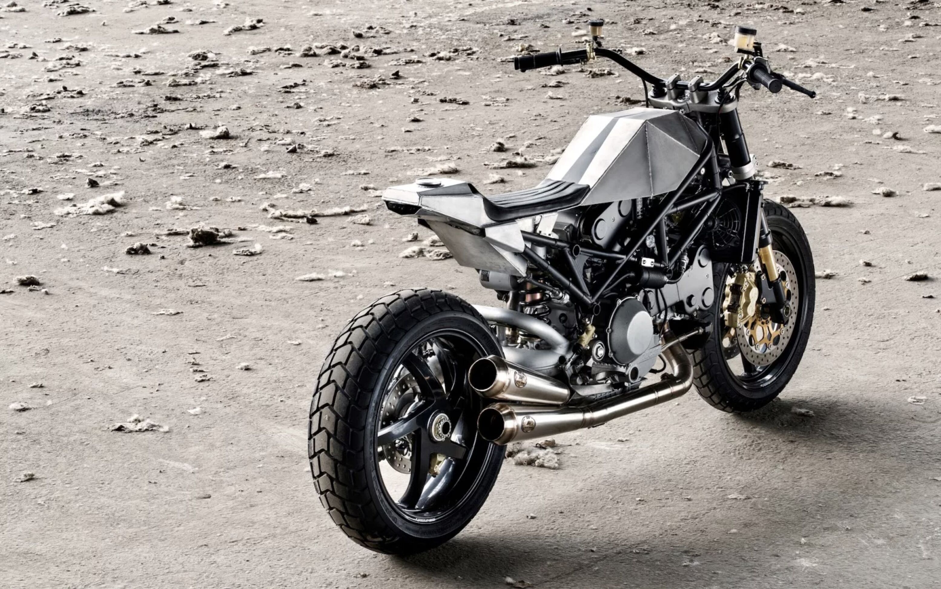 Ducati S4R Tracker Anvil Motociclette The Warthog
