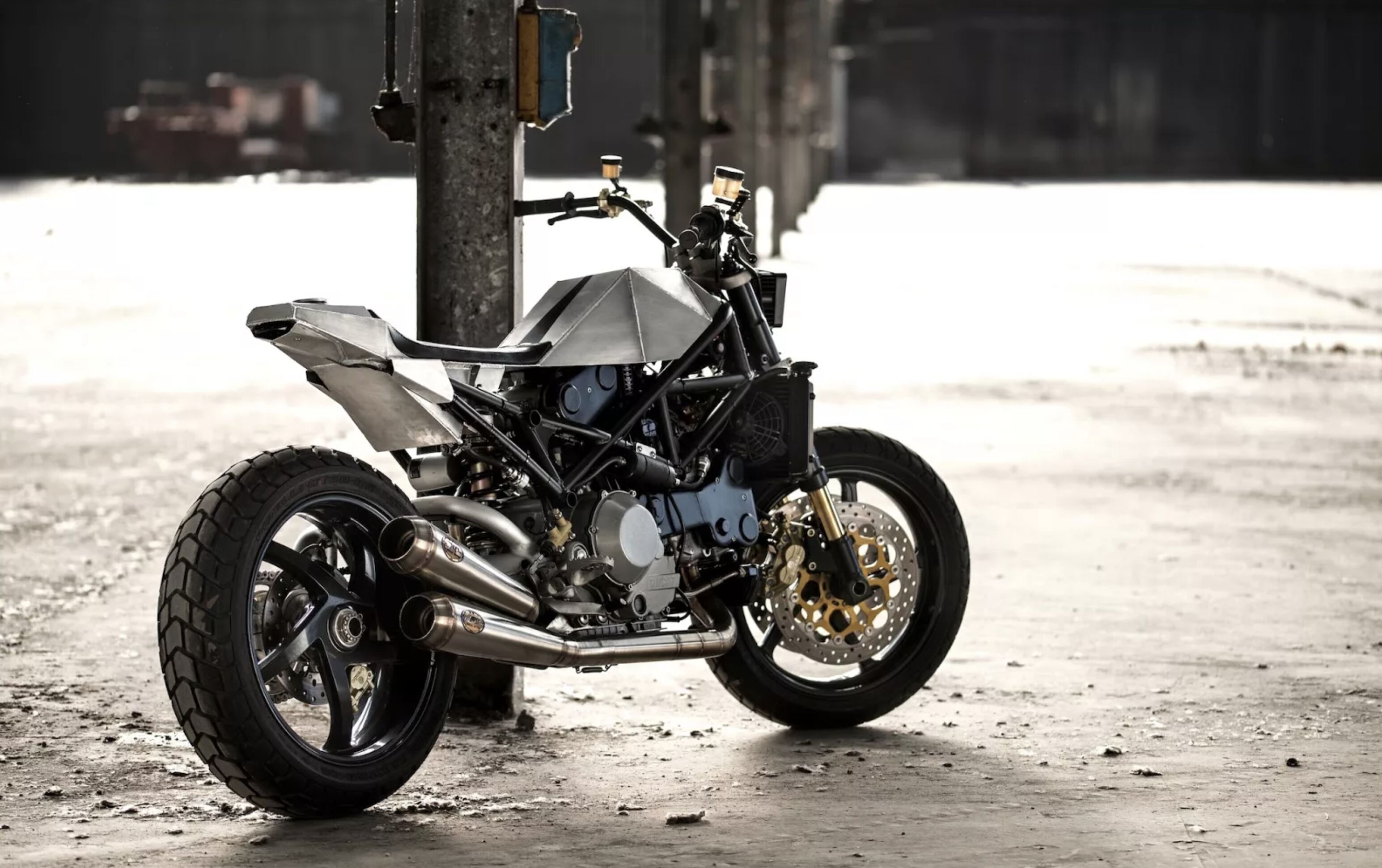 Ducati S4R Tracker Anvil Motociclette The Warthog