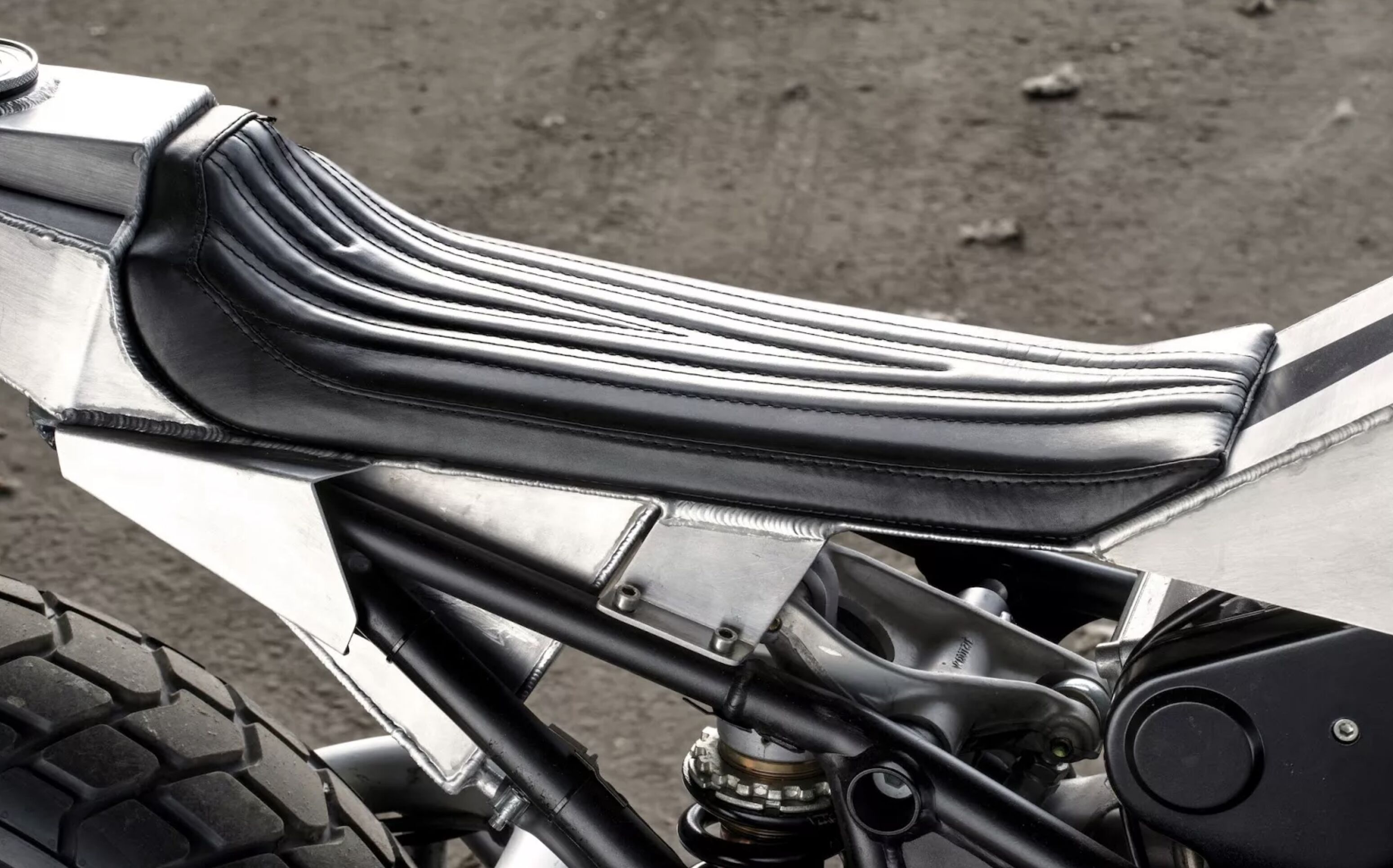 Ducati S4R Tracker Anvil Motociclette The Warthog