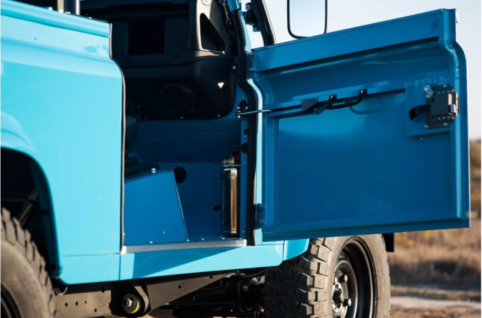 Custom Land Rover Man-Man