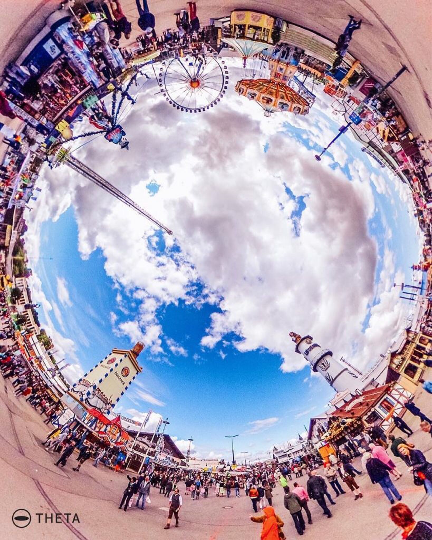 De Theta V van Ricoh Imaging 360 graden camera MAN-MAN