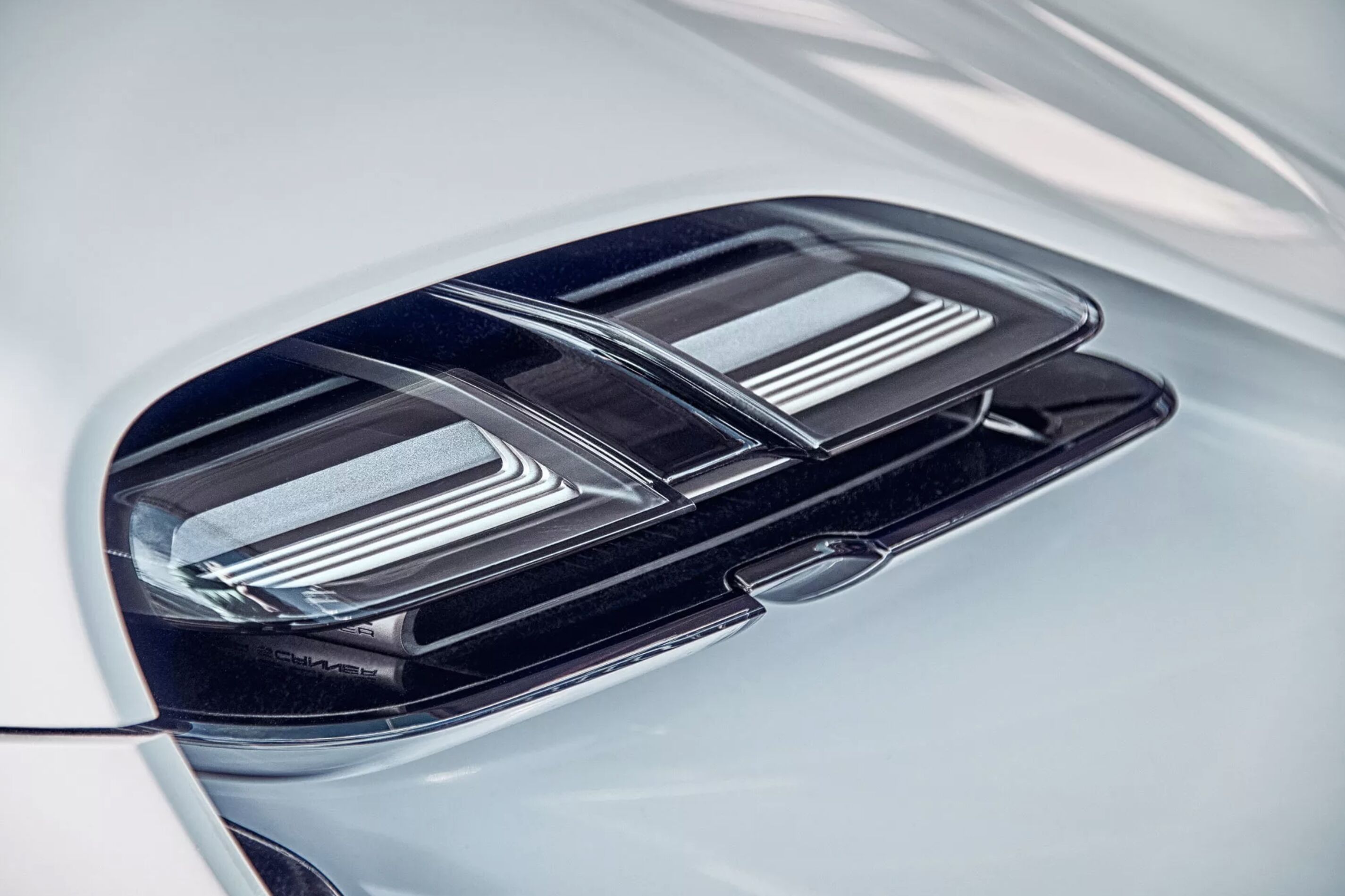 Porsche Mission E en Porsche GT2 RS Widowmaker Steffen Jahn MAN-MAN