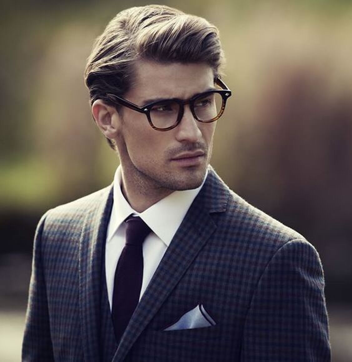 dit is wat je moet weten over een haartransplantatie tijdens vroegtijdige kaalheid MAN-MAN