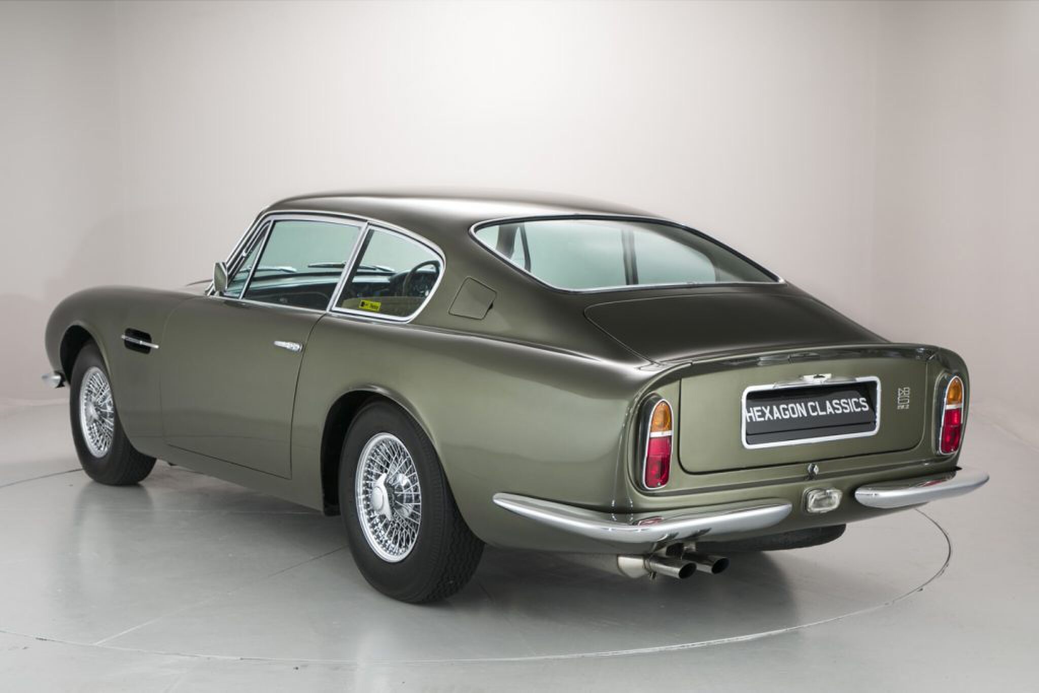 Aston Martin DB6 Mark II Vantage MAN-MAN