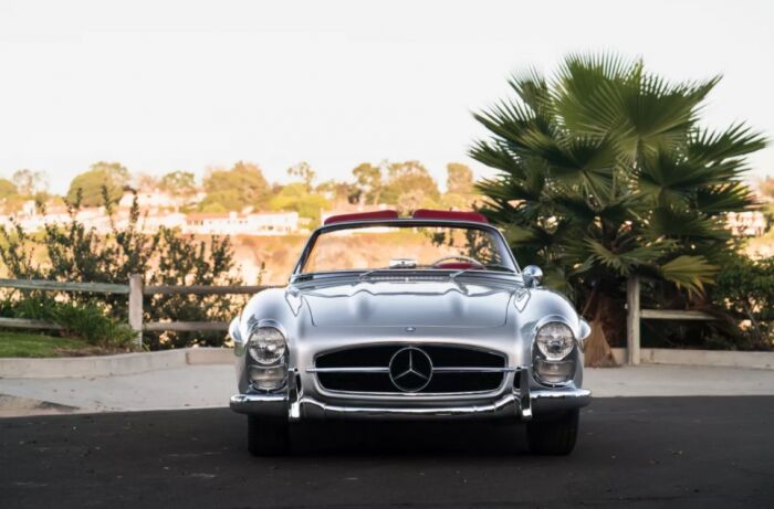 1957 MERCEDES-BENZ 300 SL ROADSTER MAN MAN