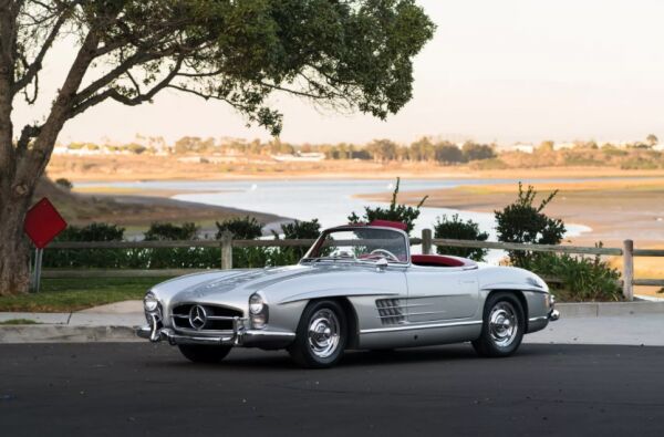 1957 MERCEDES-BENZ 300 SL ROADSTER MAN MAN