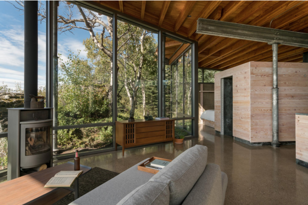 Carraig ridge rock house man man