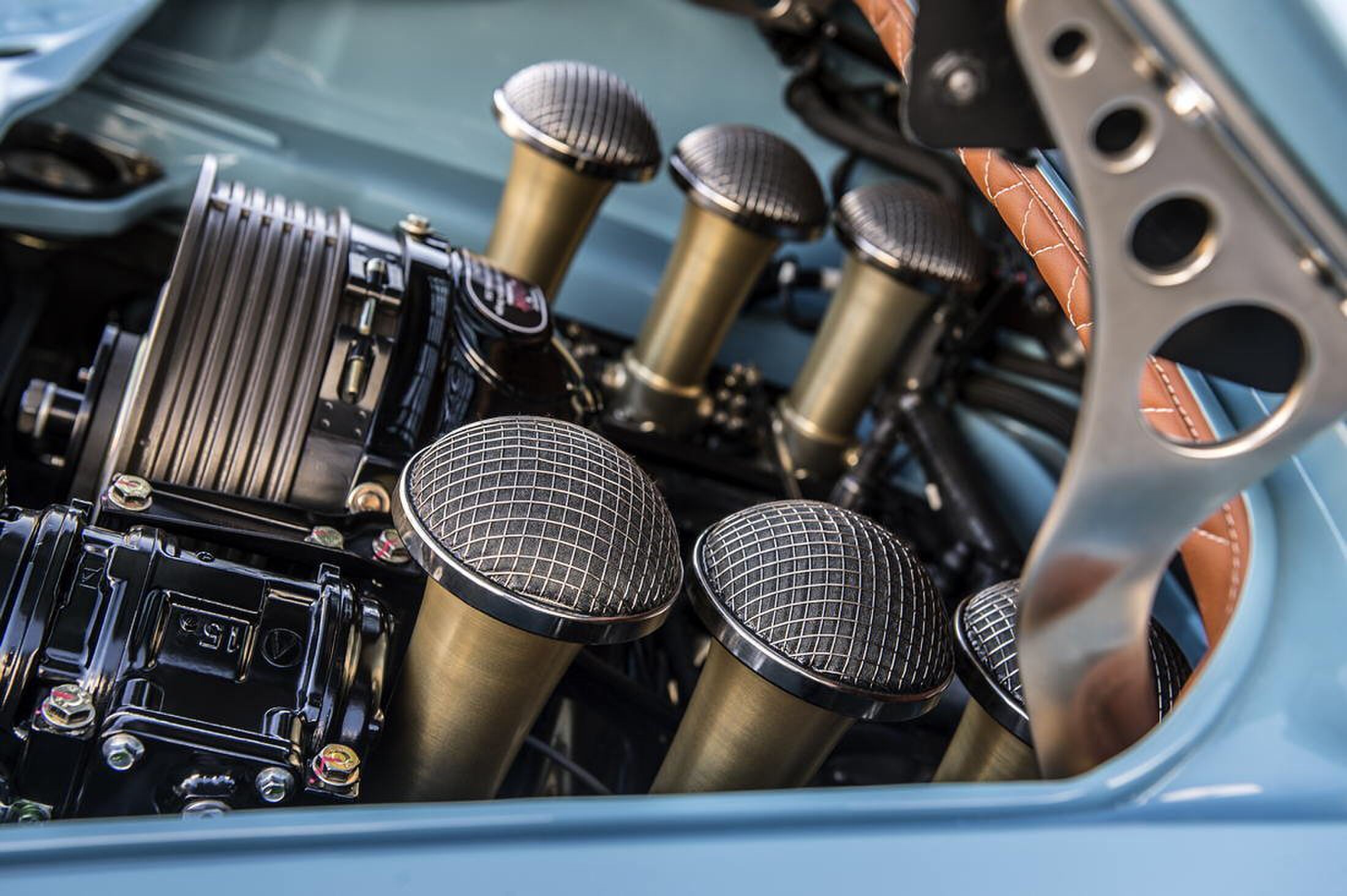 Singer vehicle design Porsche 911 Phoenix MAN-MAN