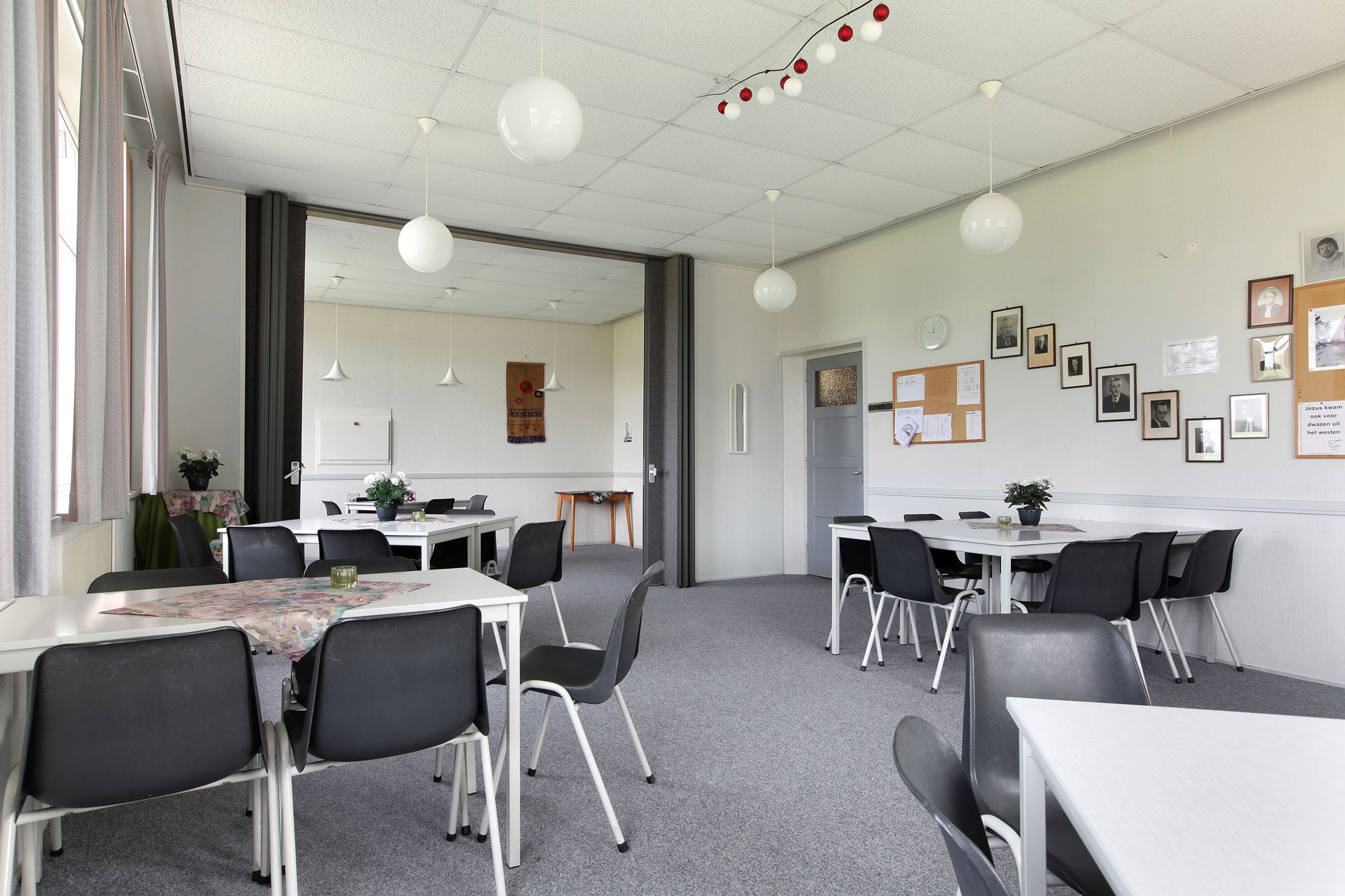 wonen in een kerk in oudebildtzijl friesland MAN-MAN