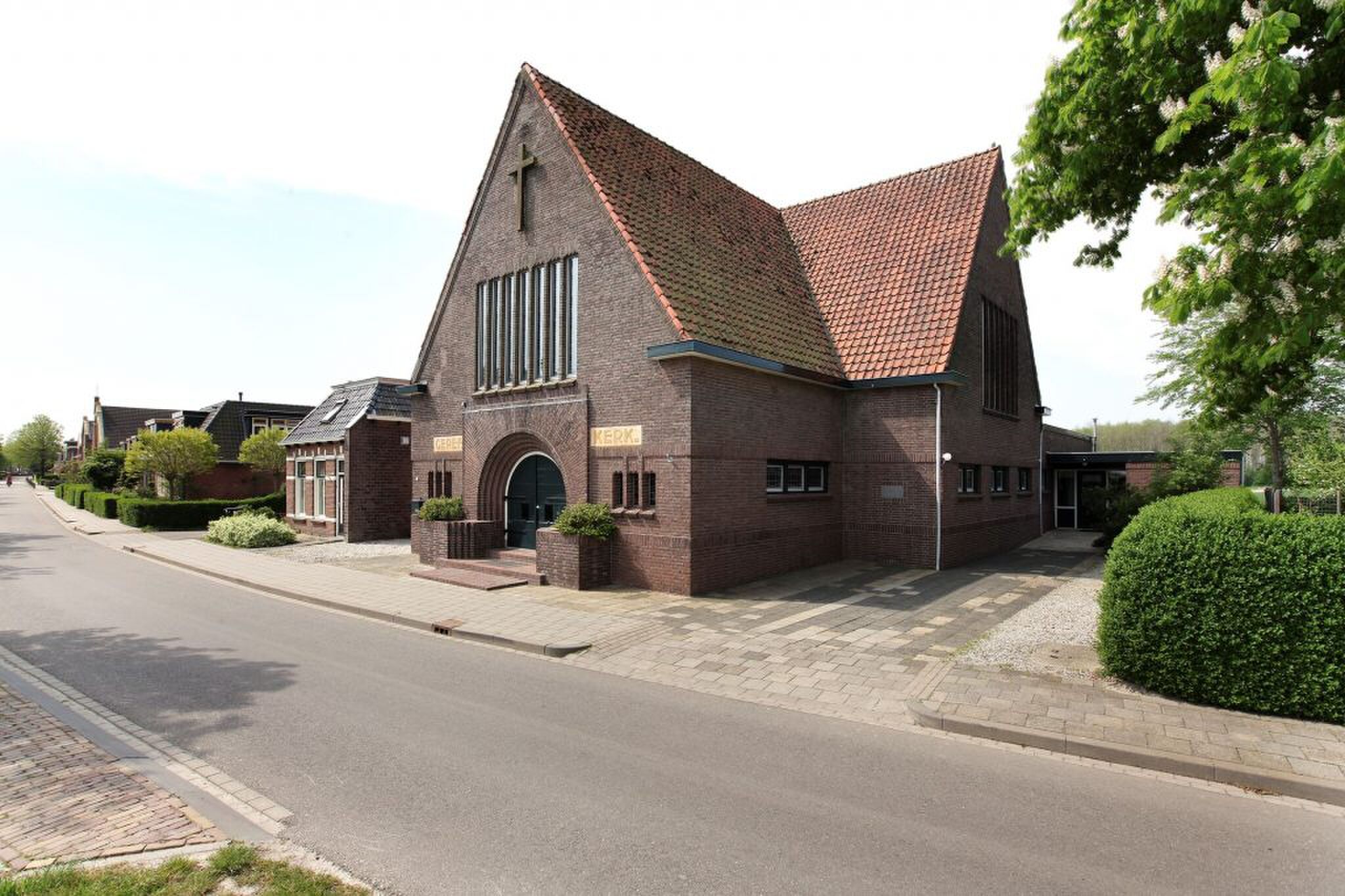 wonen in een kerk in oudebildtzijl friesland MAN-MAN