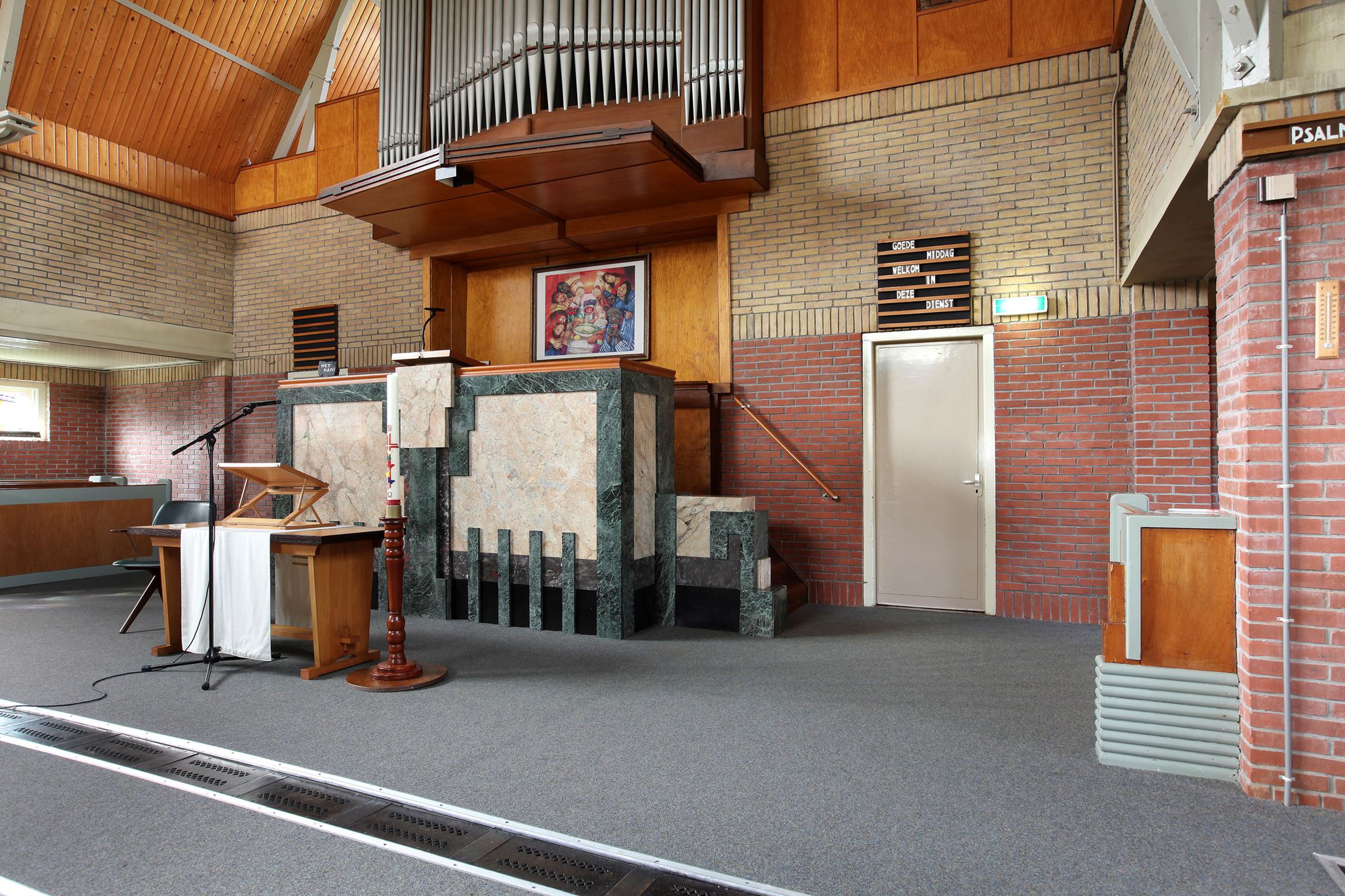 wonen in een kerk in oudebildtzijl friesland MAN-MAN