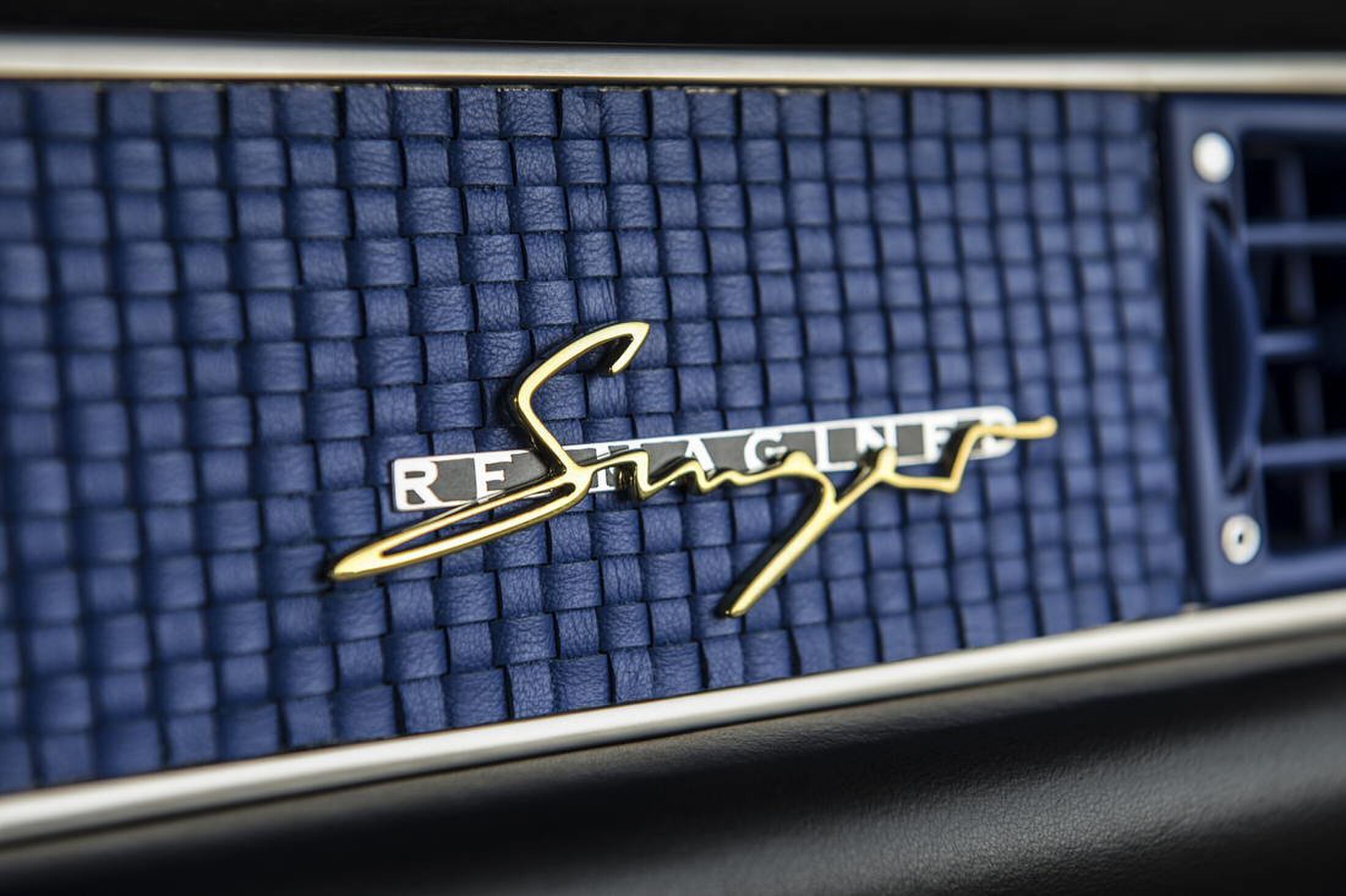 verhicle singer porsche