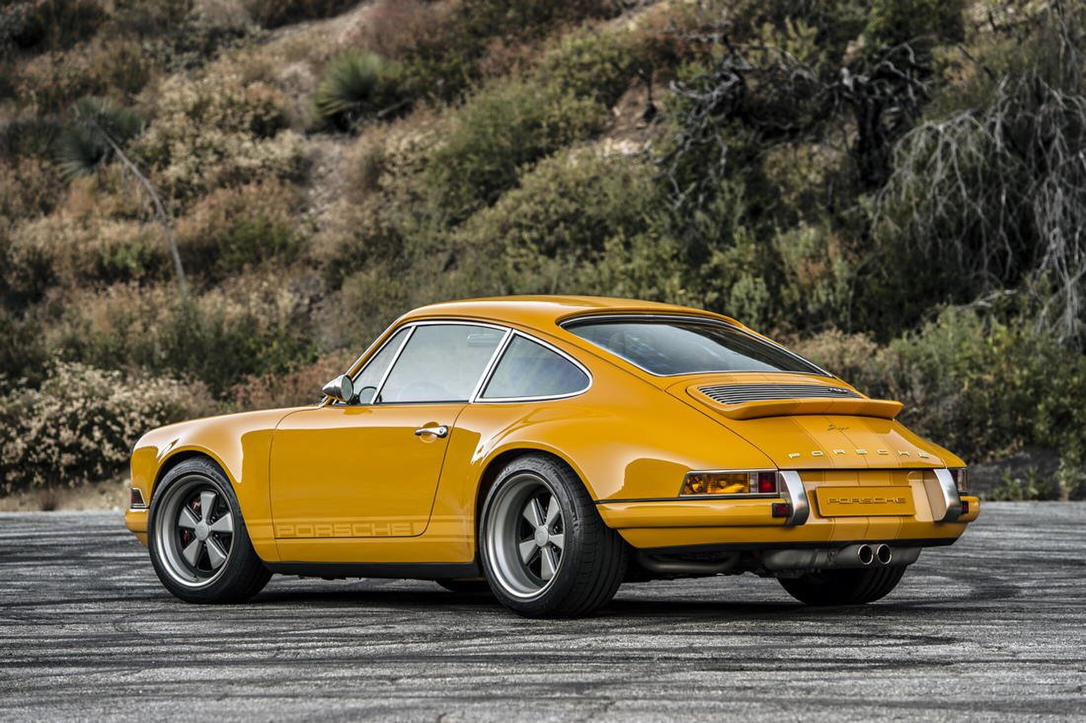 singer vehicle design porsche 911