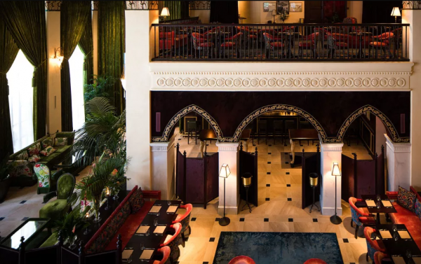 Nomad Hotel man man 00