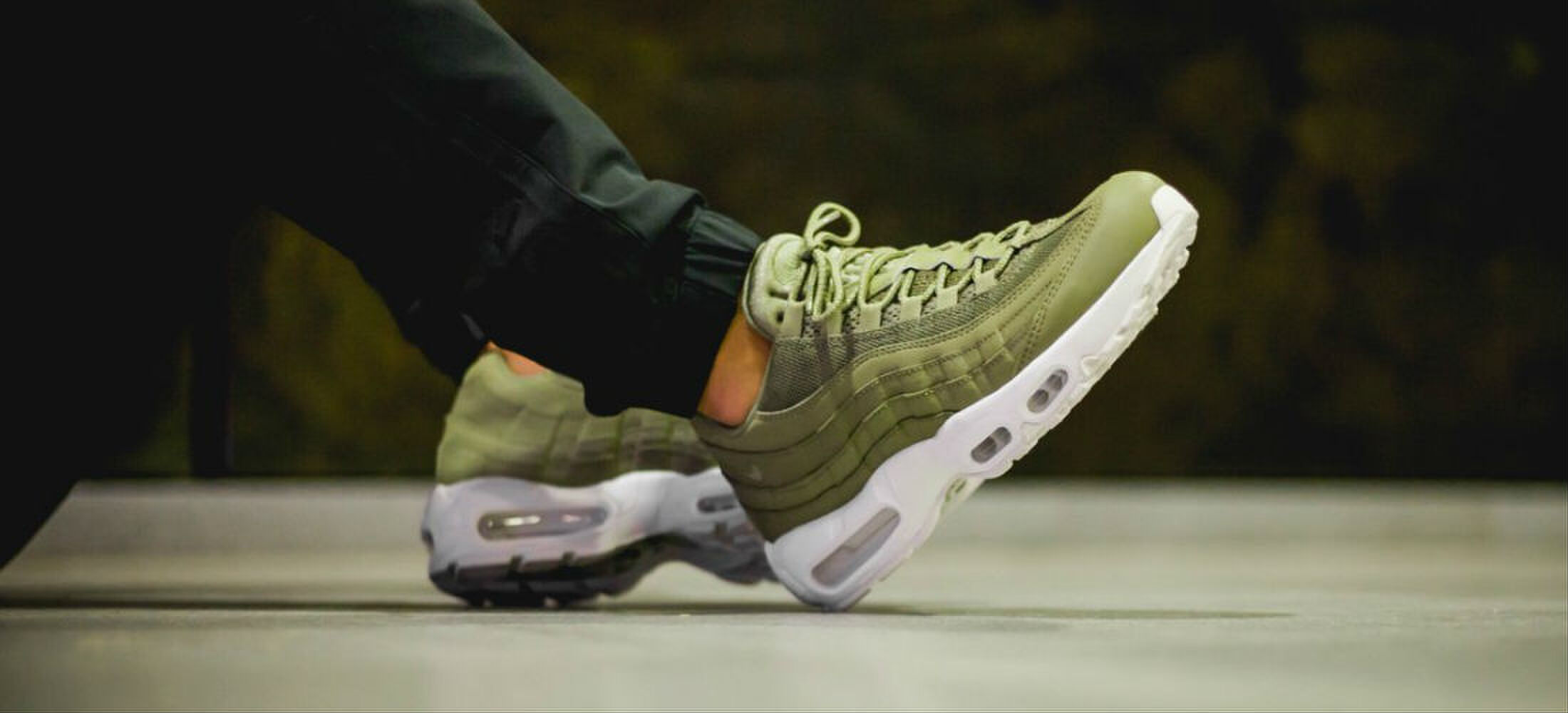 chunky sneakers header
