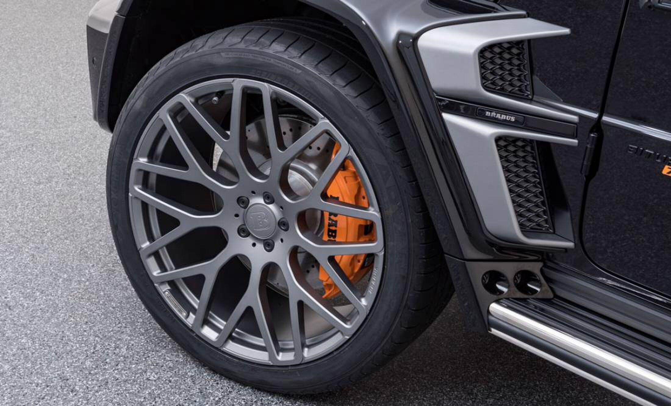 mercedes-benz g-klasse brabus 700 widestar MAN MAN