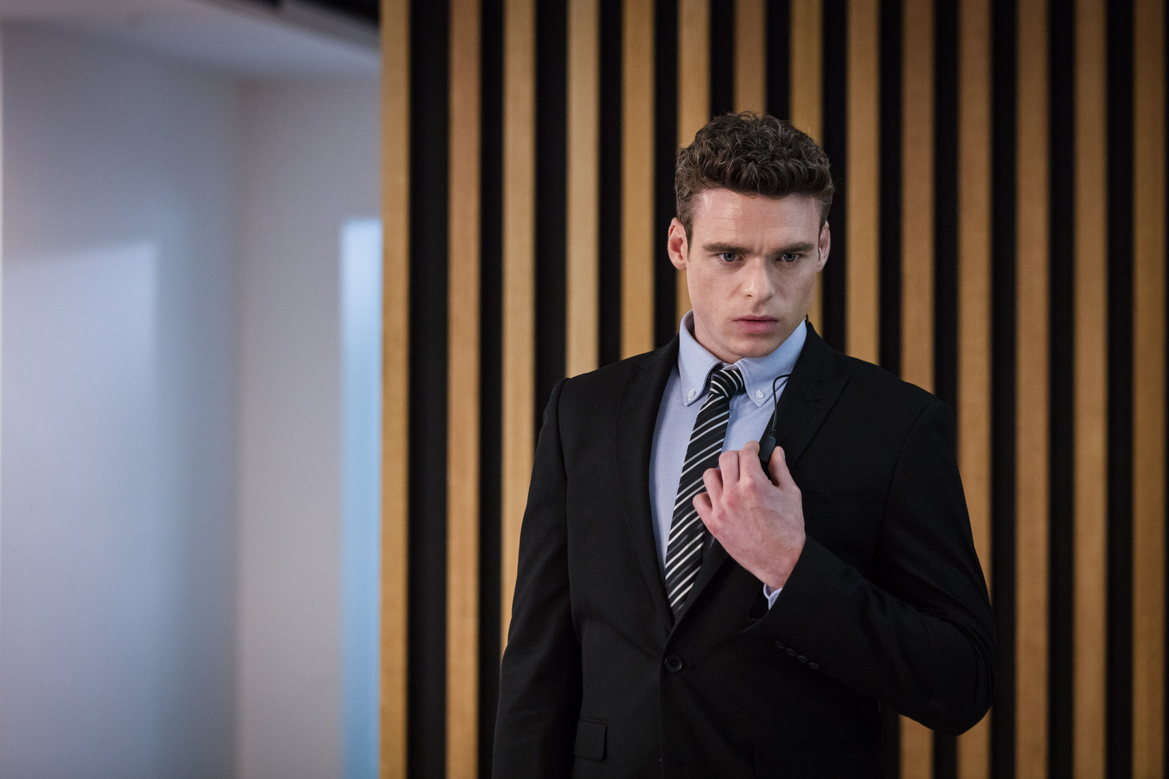 richard madden nieuwe james bond MAN MAN