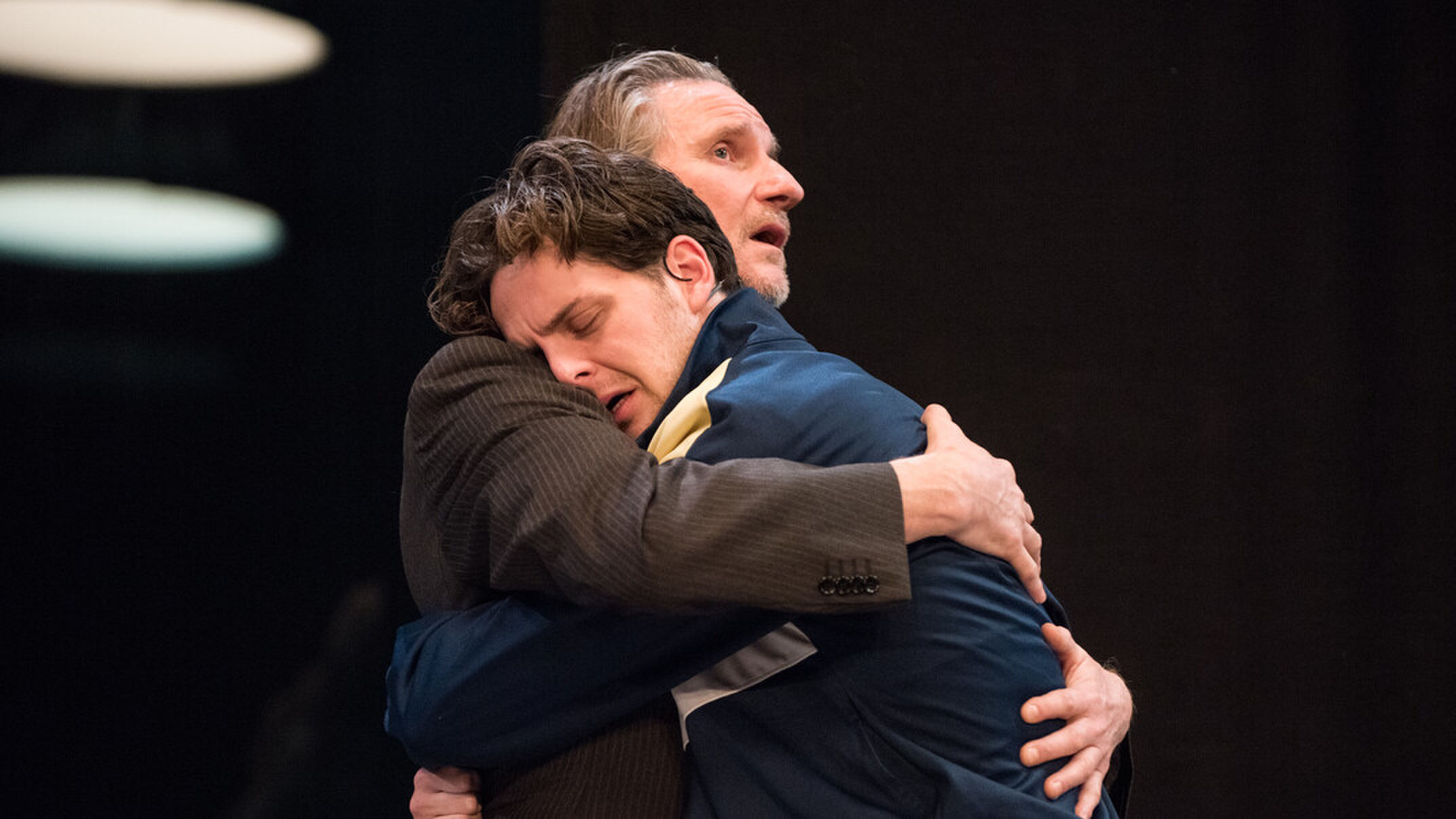 man hugs zijn underrated MAN MAN