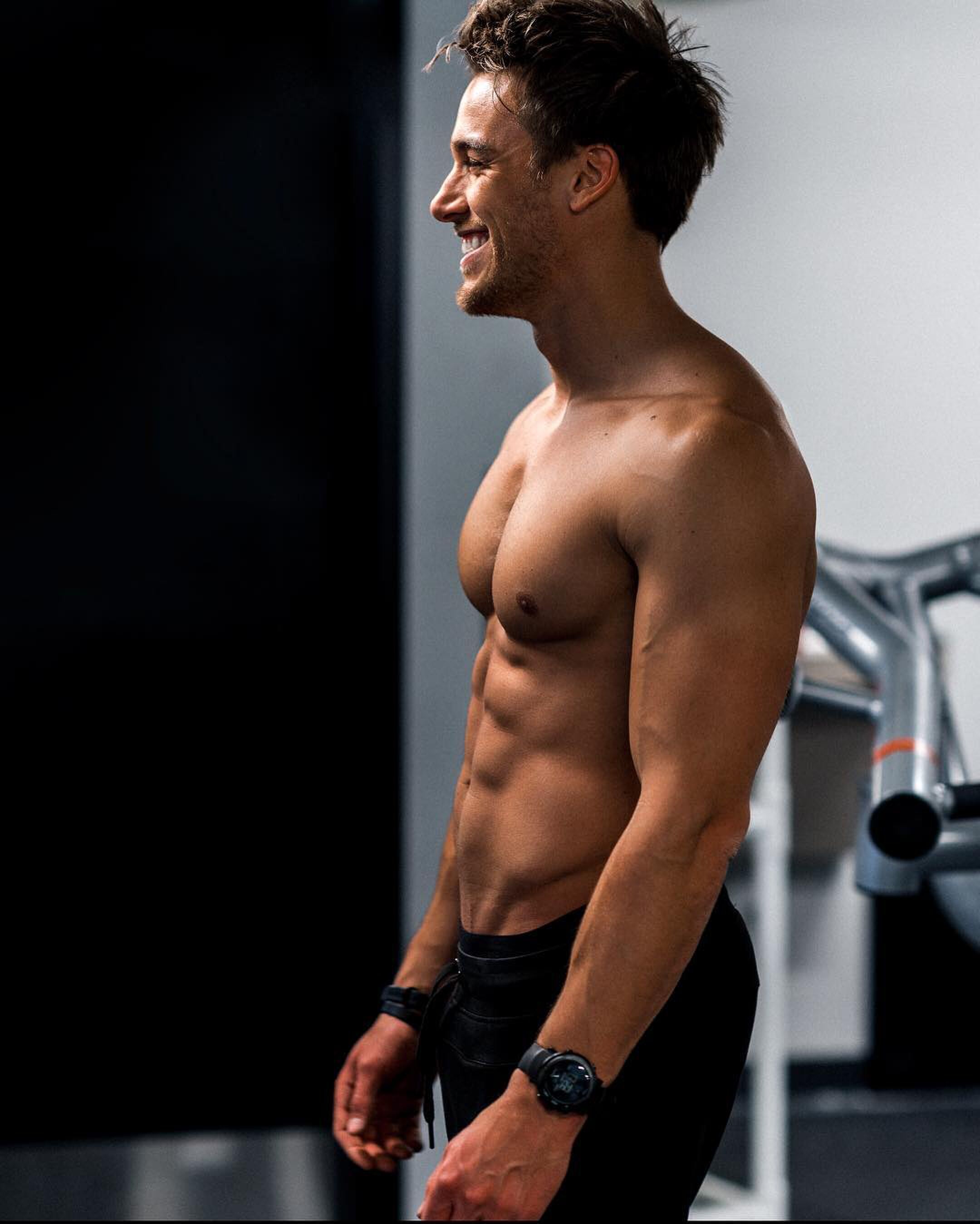 Hoe vaak jij naar de sportschool moet gaan voor optimaal spiergroei MAN MAN