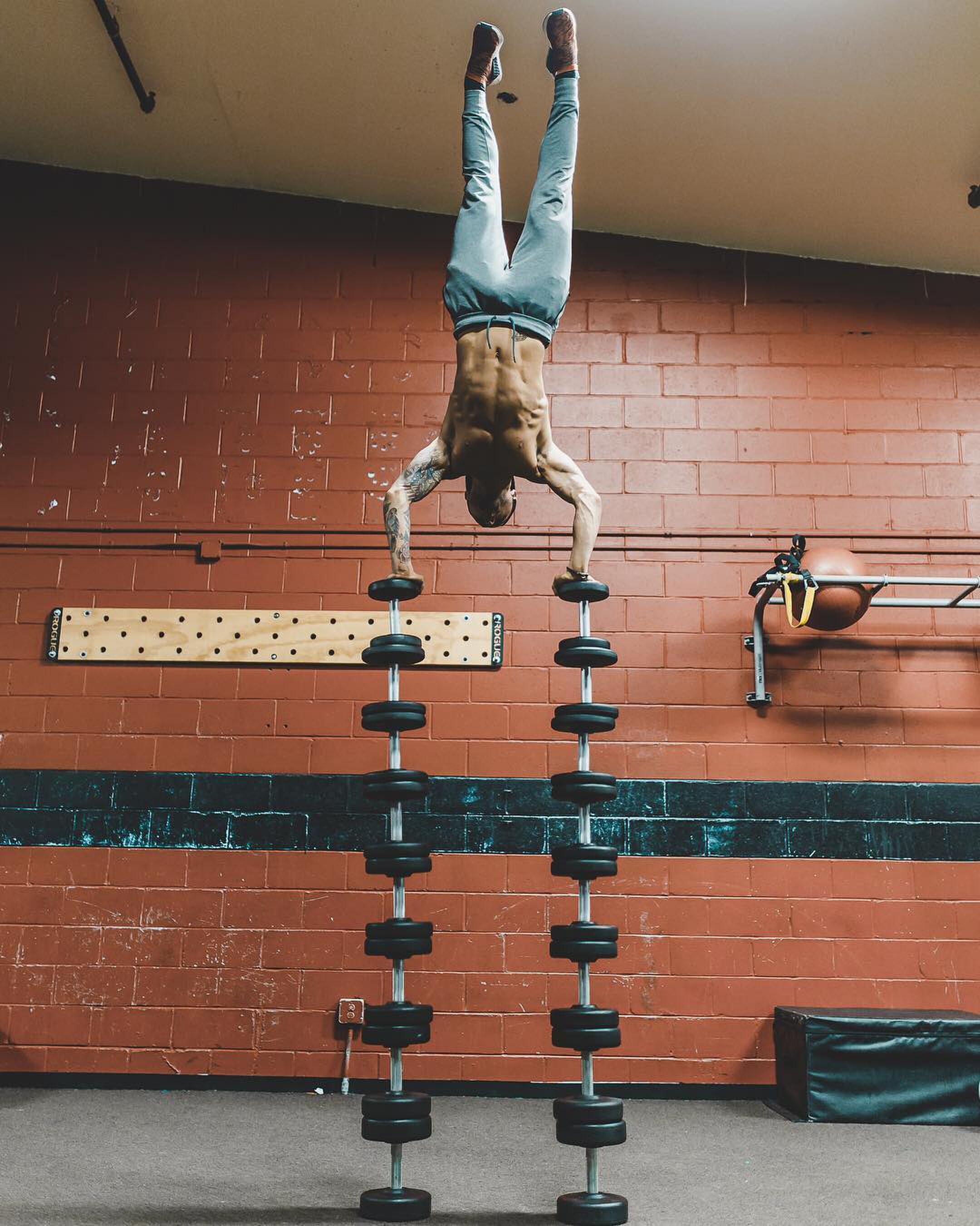 Dit zijn de 7 stappen tot een keiharde sixpack MAN MAN