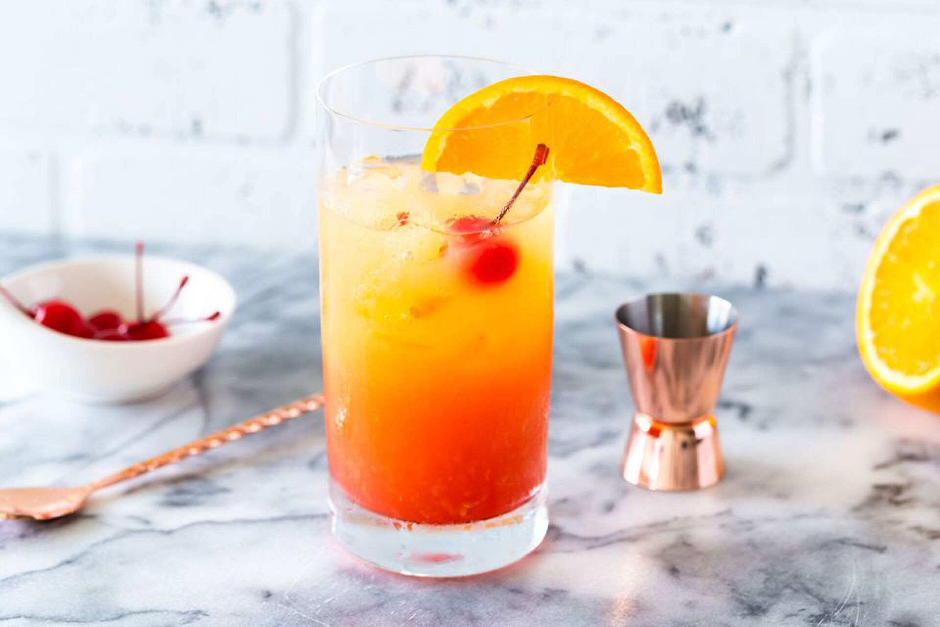 tequila sunrise cocktail
