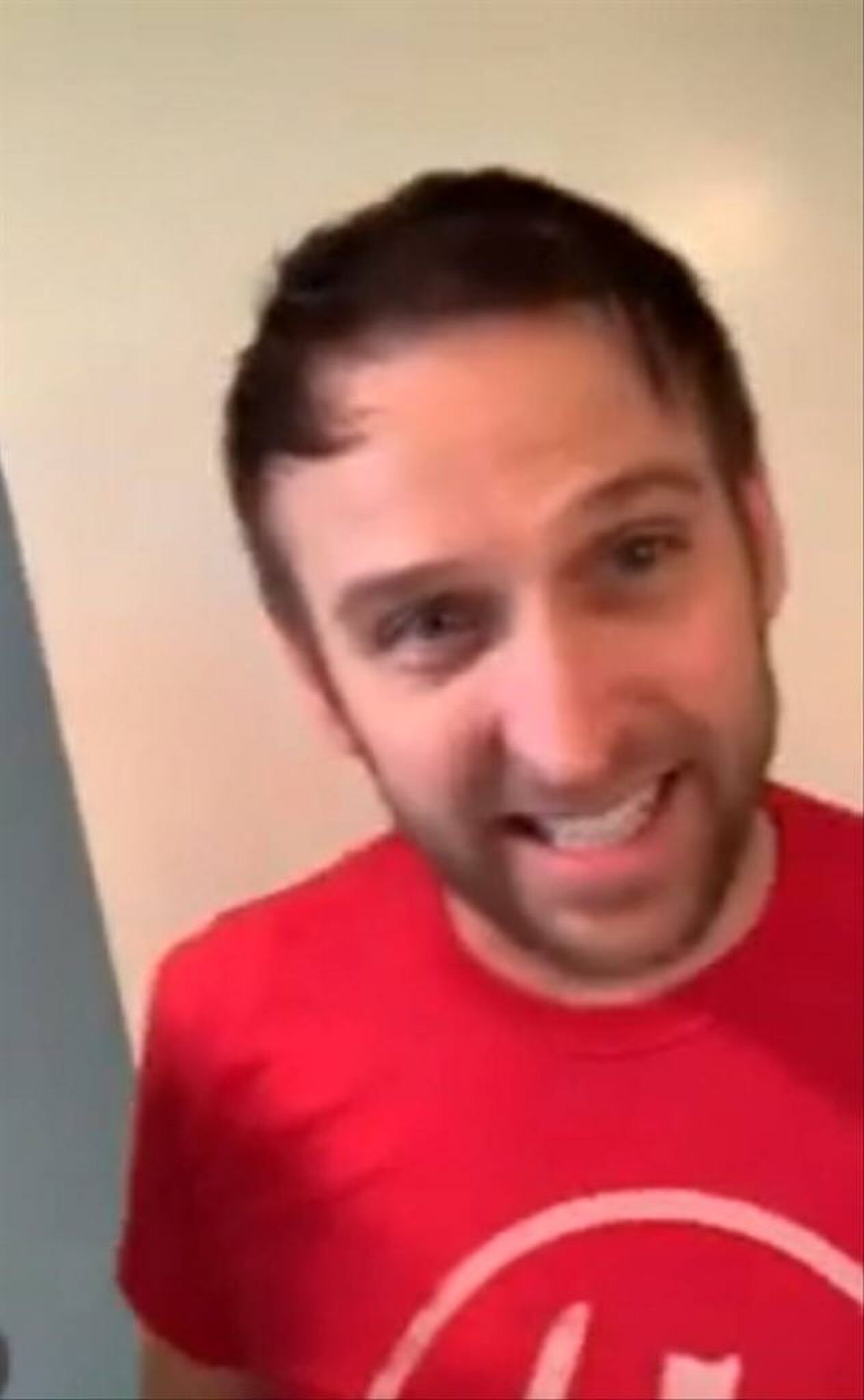 haar knippen door vriendin